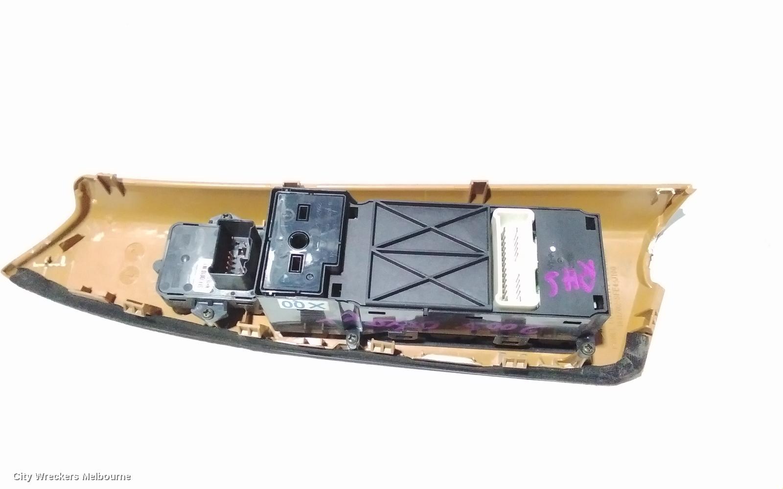 HONDA ODYSSEY PWR DR WIND SWITCH, RH FRONT (MASTER SWITCH), RB, 07/2004 - 03/2009 (AUS ONLY)