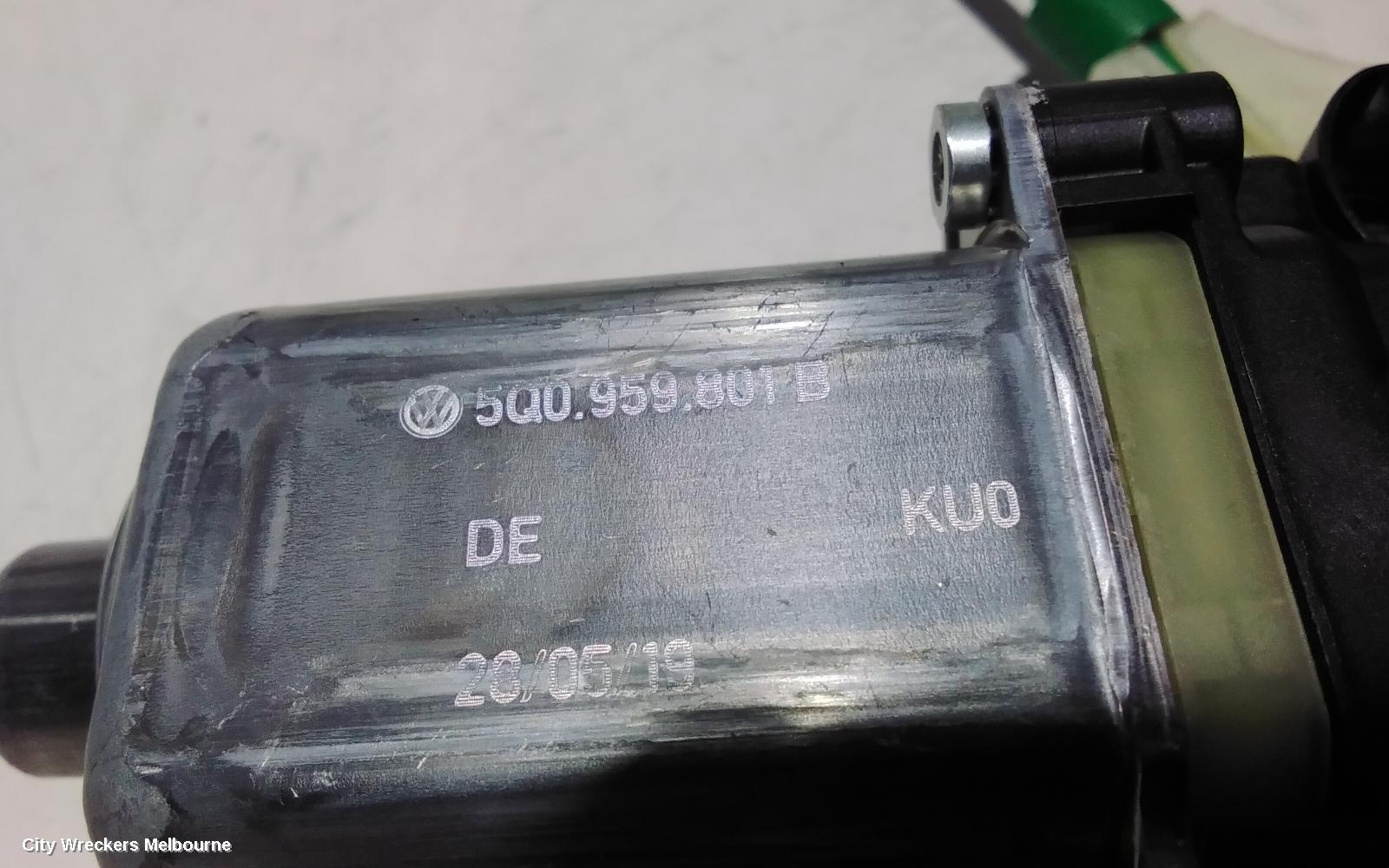 AUDI A3 RIGHT FRONT WINDOW REG/MOTOR, 8V, 4DR SEDAN, 10/2013 - 10/2020