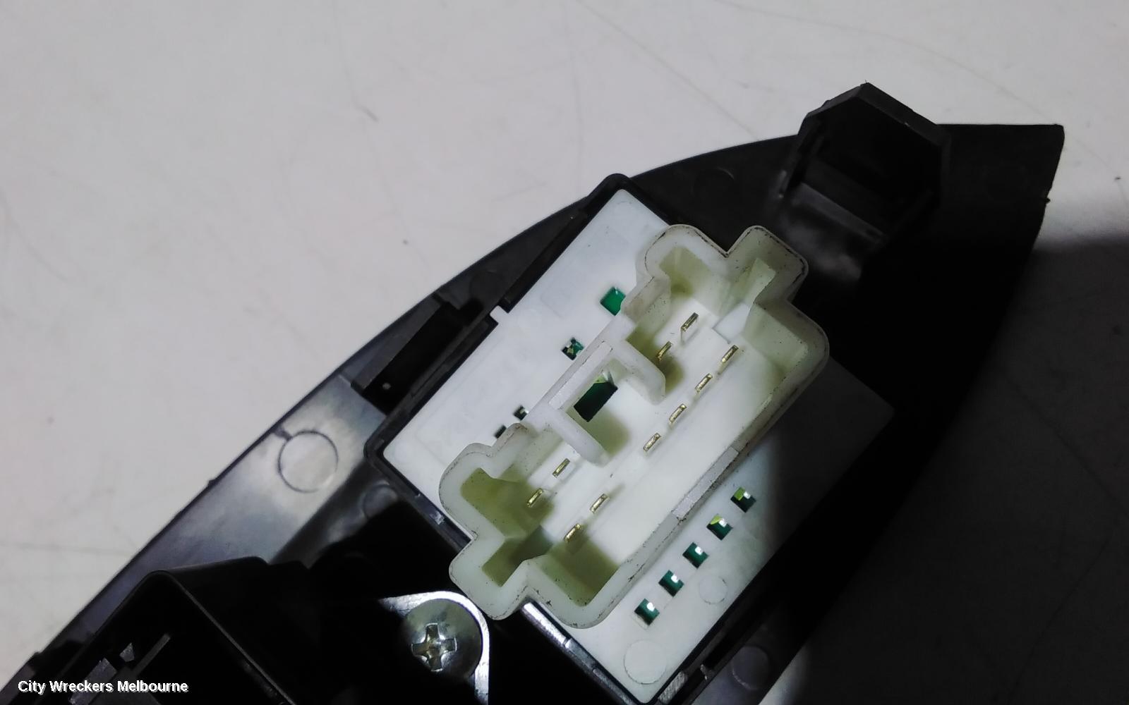 MITSUBISHI OUTLANDER PWR DR WIND SWITCH, RH FRONT (MASTER SWITCH), ZJ, 10/2012 - 03/2015