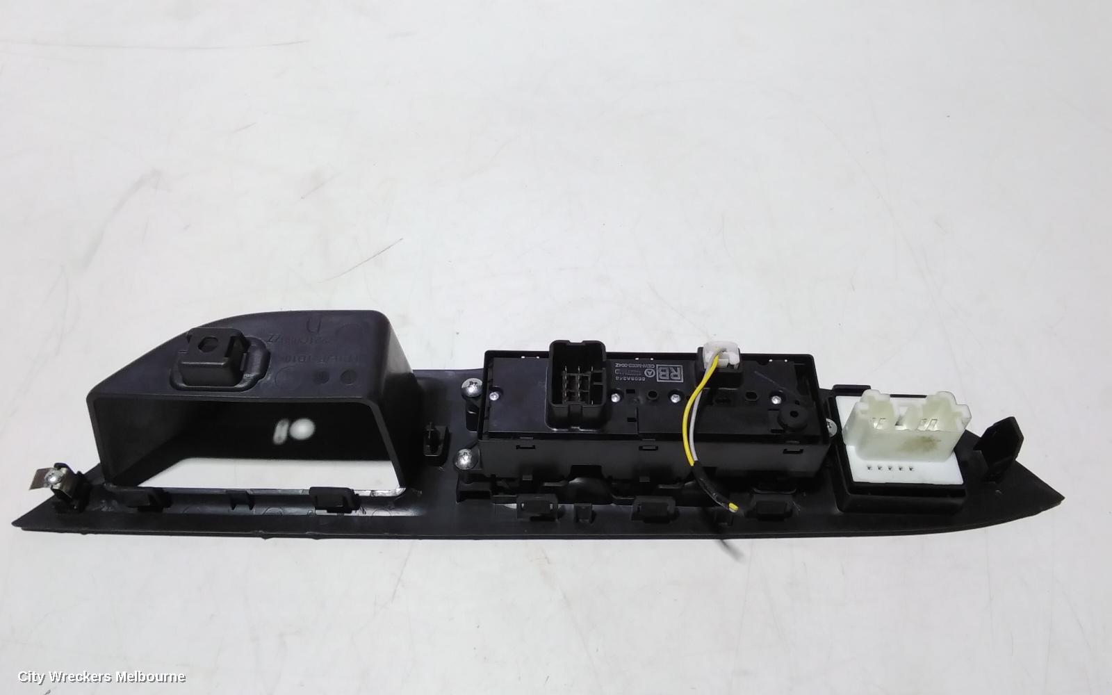 MITSUBISHI OUTLANDER PWR DR WIND SWITCH, RH FRONT (MASTER SWITCH), ZJ, 10/2012 - 03/2015