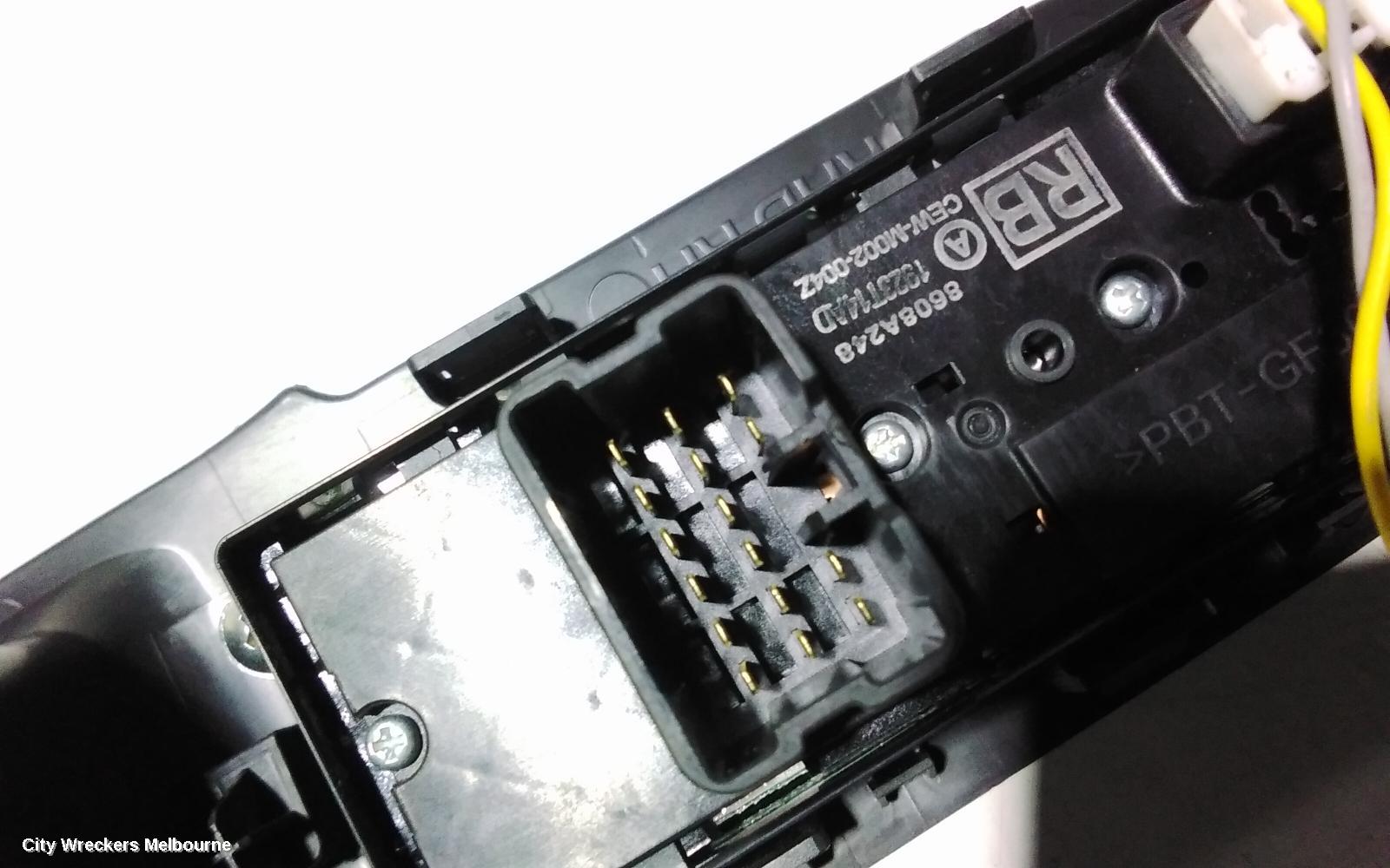 MITSUBISHI OUTLANDER PWR DR WIND SWITCH, RH FRONT (MASTER SWITCH), ZJ, 10/2012 - 03/2015