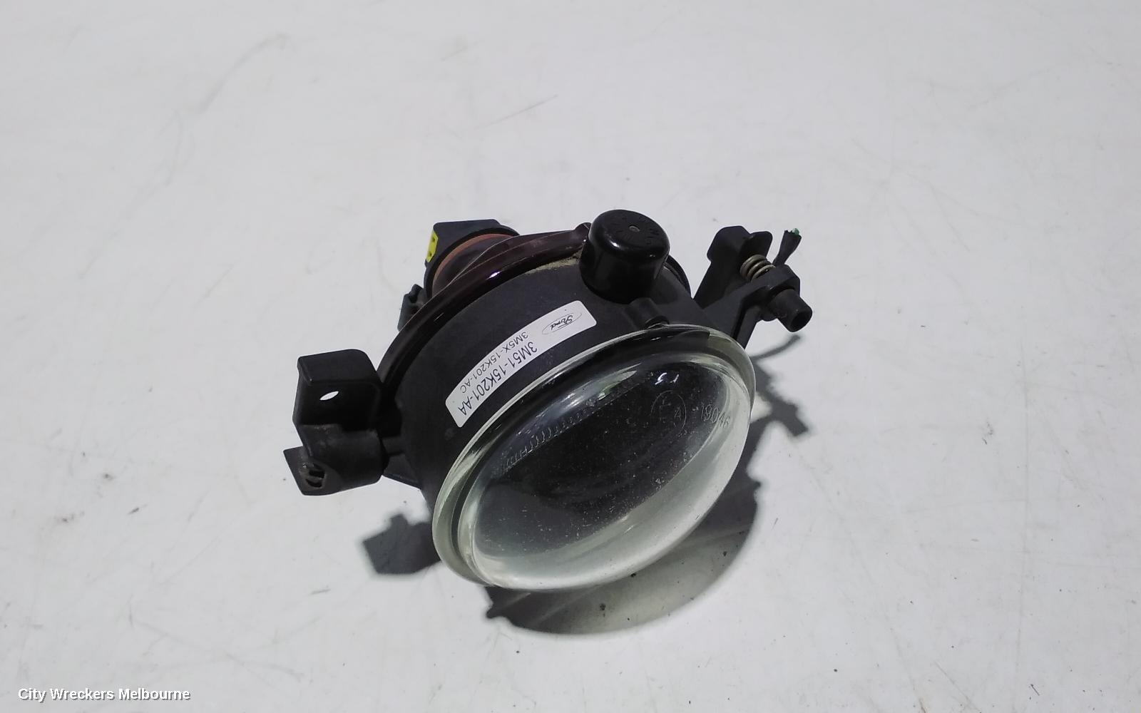 FORD FOCUS RIGHT INDICATOR/FOG/SIDE, BUMPER FOGLAMP, LS, LX/GHIA/ZETEC, 06/2005 - 05/2007
