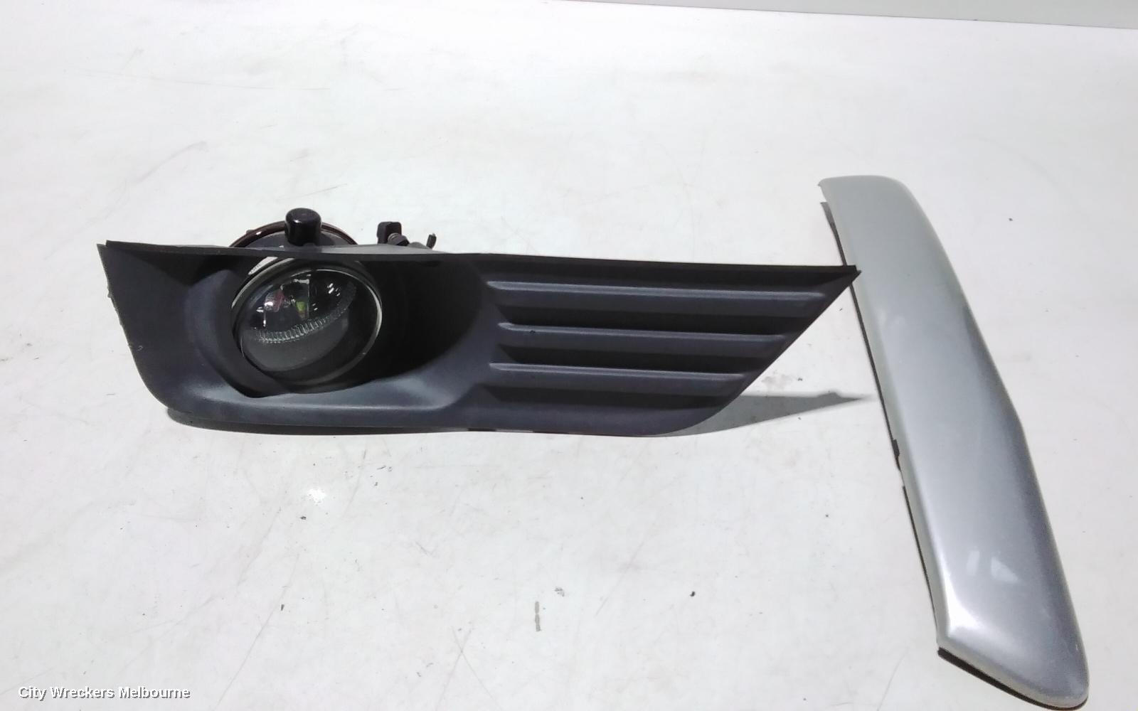 FORD FOCUS RIGHT INDICATOR/FOG/SIDE, BUMPER FOGLAMP, LS, LX/GHIA/ZETEC, 06/2005 - 05/2007