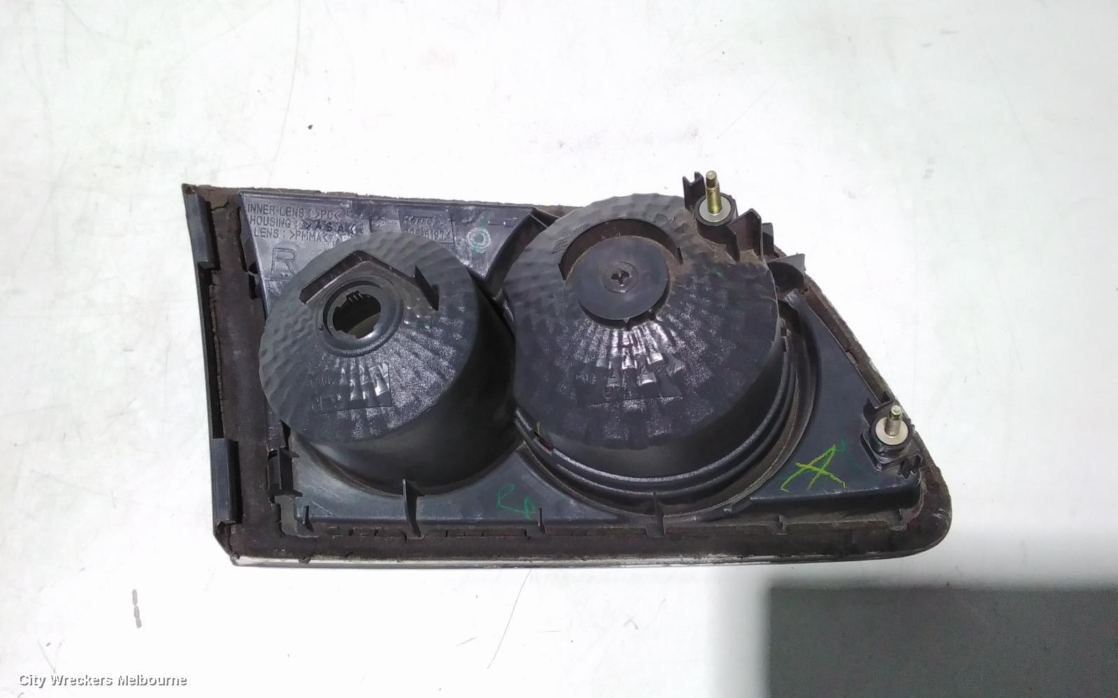 MAZDA 6 REAR GARNISH, BOOTLID LAMP (RH SIDE), GG/GY, SEDAN, 08/2005 - 11/2007
