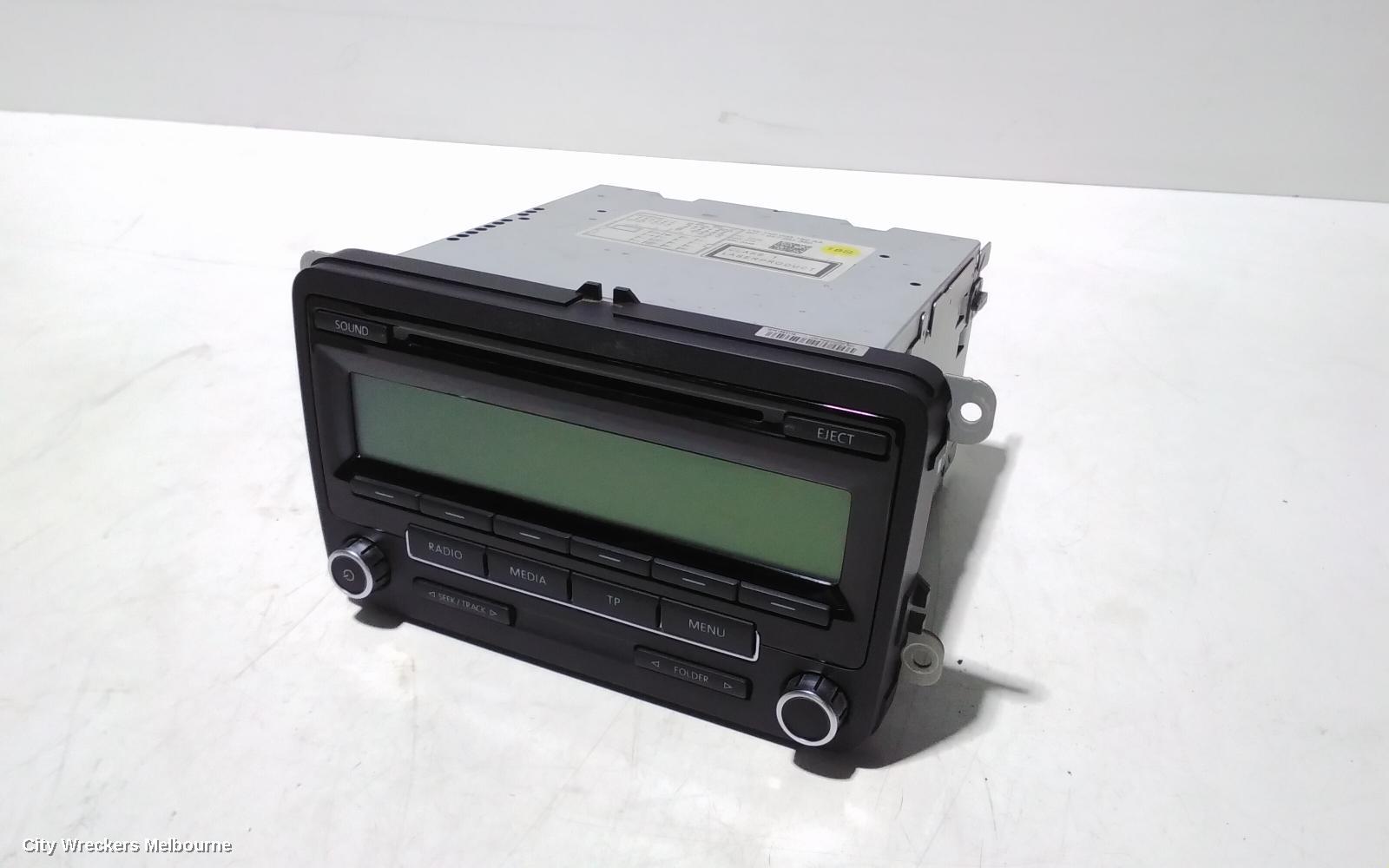 VOLKSWAGEN AMAROK RADIO/CD/DVD/SAT/TV, DISPLAY & HEAD UNIT (RCD310), 2H, 12/2010 - 09/2016