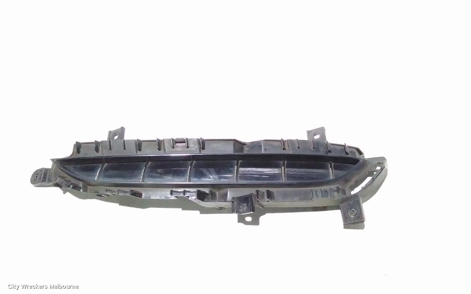 HYUNDAI GENESIS RIGHT INDICATOR/FOG/SIDE, BUMPER FOGLAMP, DH, 11/2014 - 01/2018