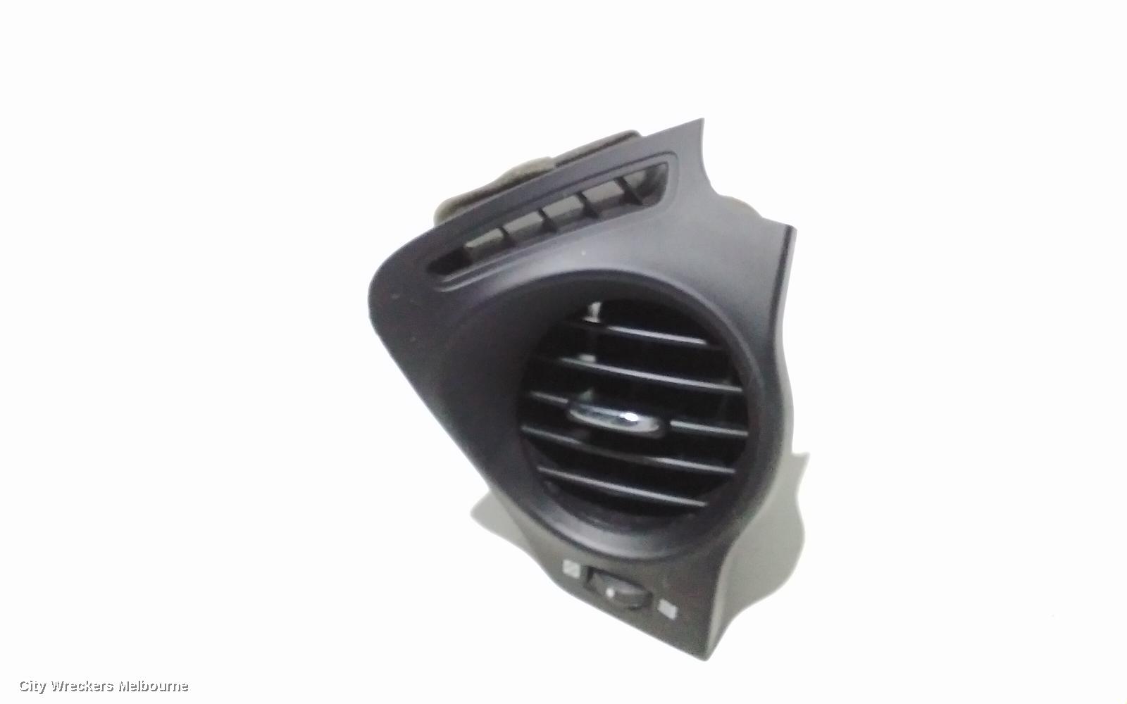 LEXUS IS250/IS250C, GSE20R 11/2005 - 07/2013, RH AIRVENT: 91445