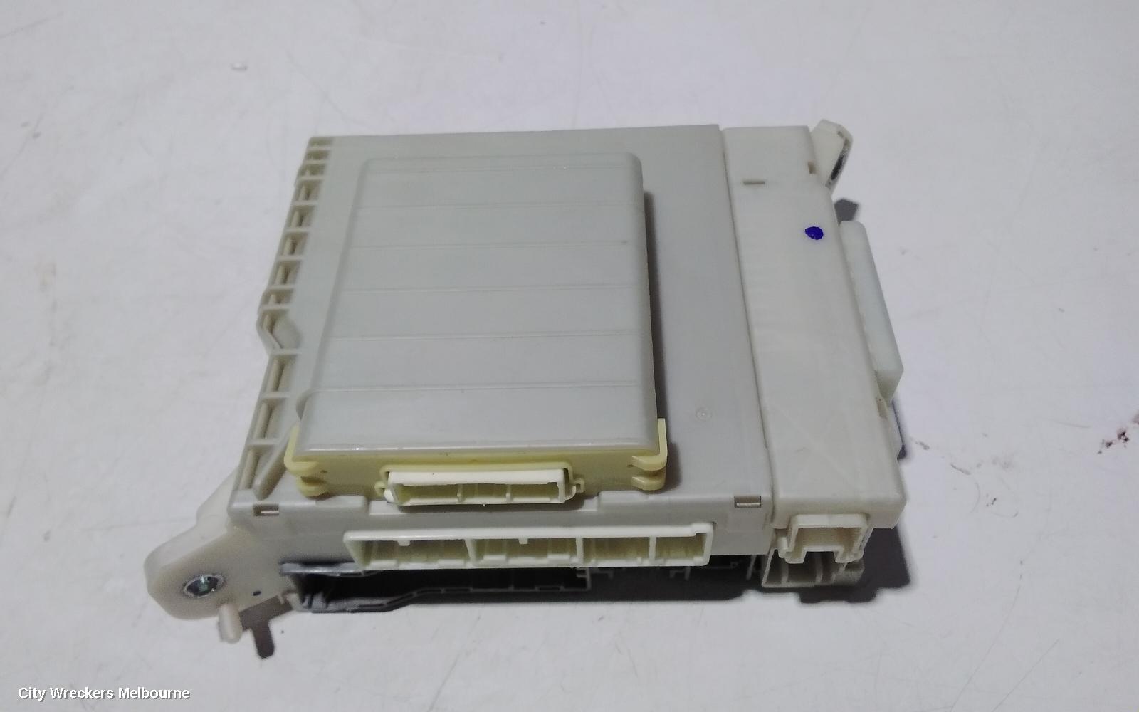 LEXUS IS250/IS250C FUSE BOX, UNDER DASH, GSE20R, 11/2005 - 12/2014