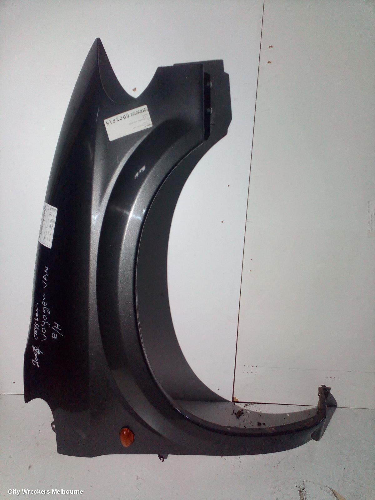 CHRYSLER VOYAGER RIGHT GUARD, RS, 05/2001 - 02/2008