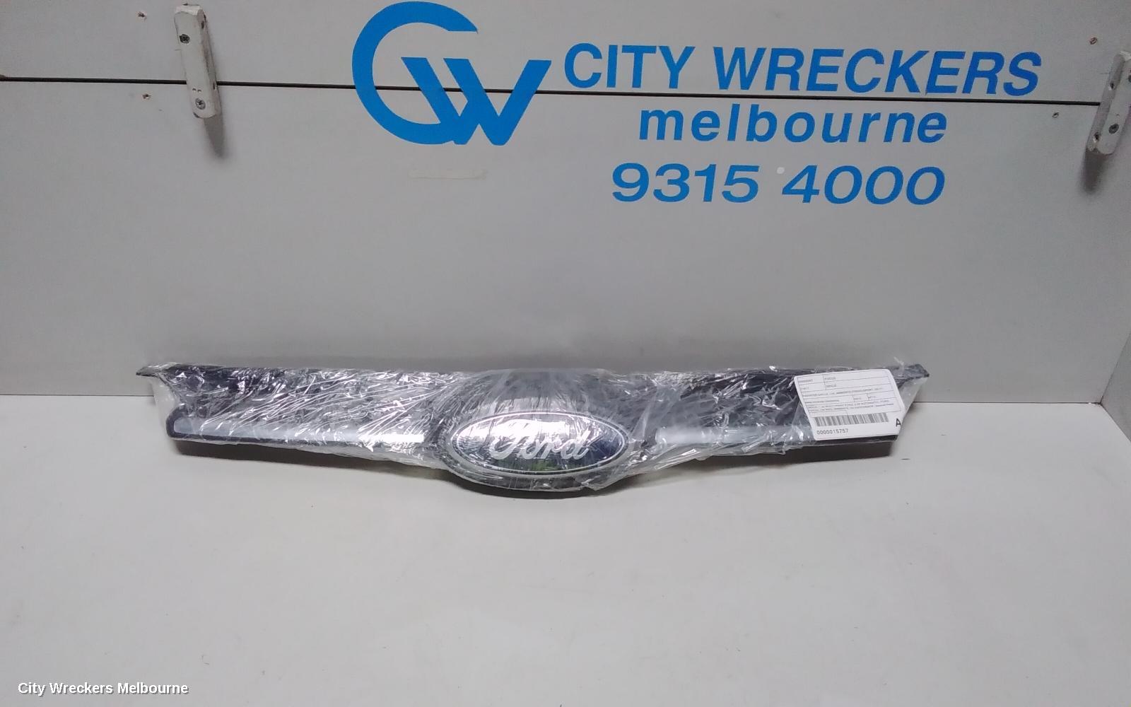 FORD FOCUS GRILLE, RADIATOR GRILLE, LW, AMBIENTE/TREND/SPORT, 05/2011 - 08/2015
