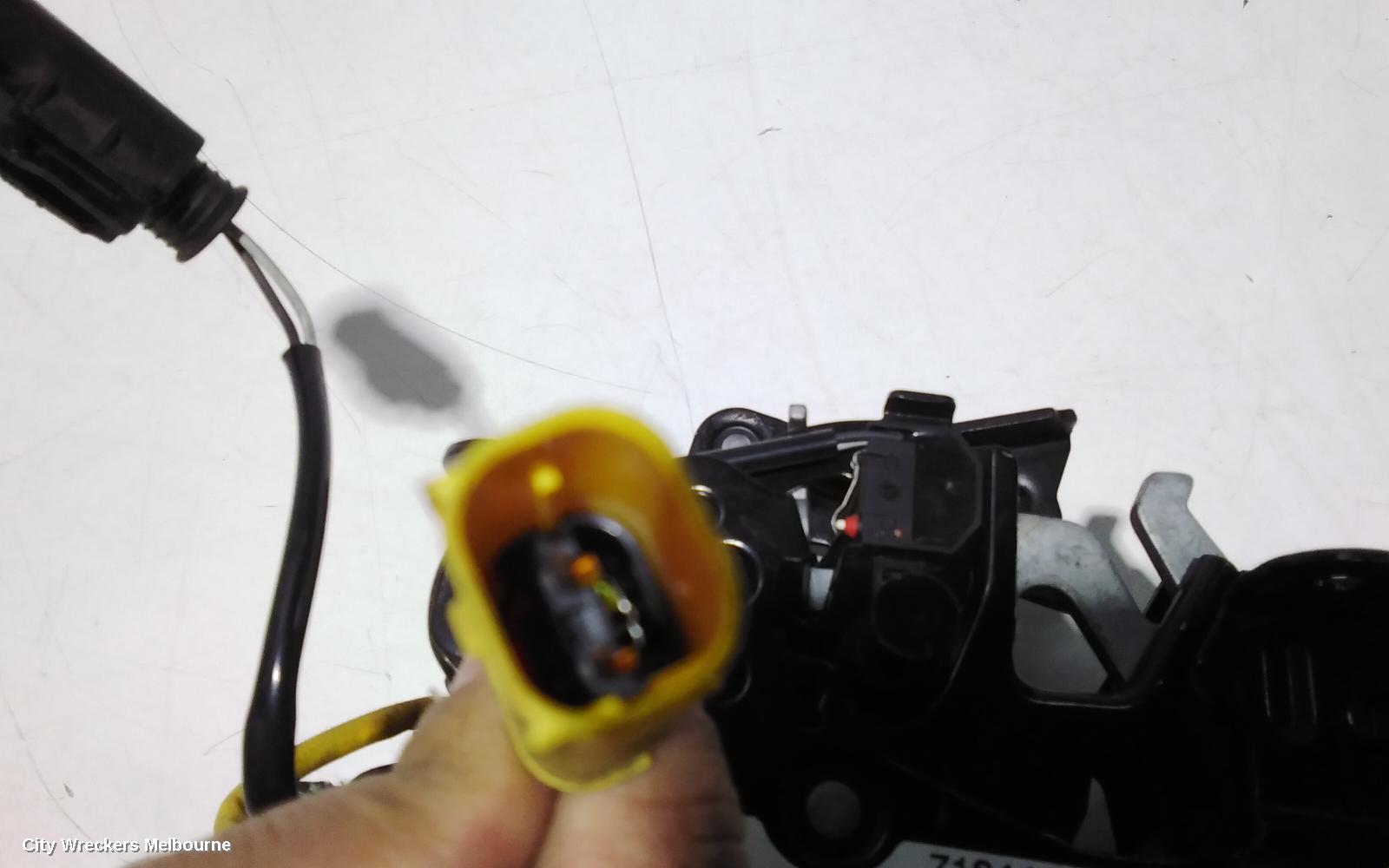 BMW 5 SERIES BONNET LOCK/SUPPORT, F10/F11, LEFT SIDE BONNET LOCK. 05/2010 - 01/2017