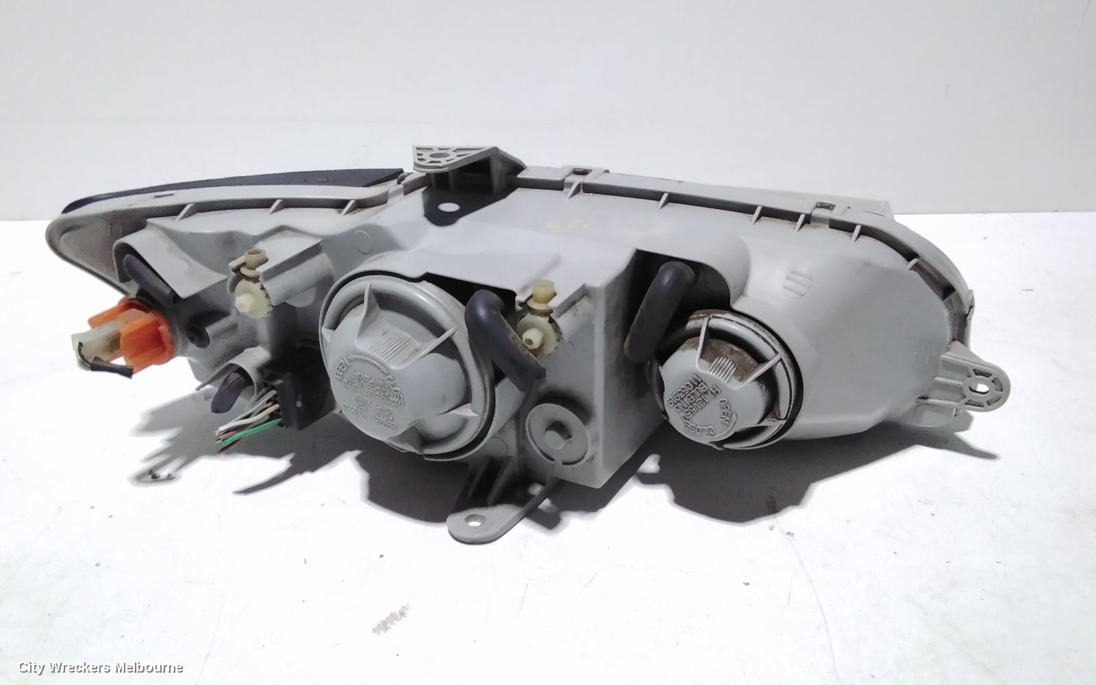 HOLDEN COMMODORE LEFT HEADLAMP, VZ, ADVENTRA SX6/EXECUTIVE/ACCLAIM/EQUIPE, STANDARD TYPE (CHROME), 08/2004 - 09/2007