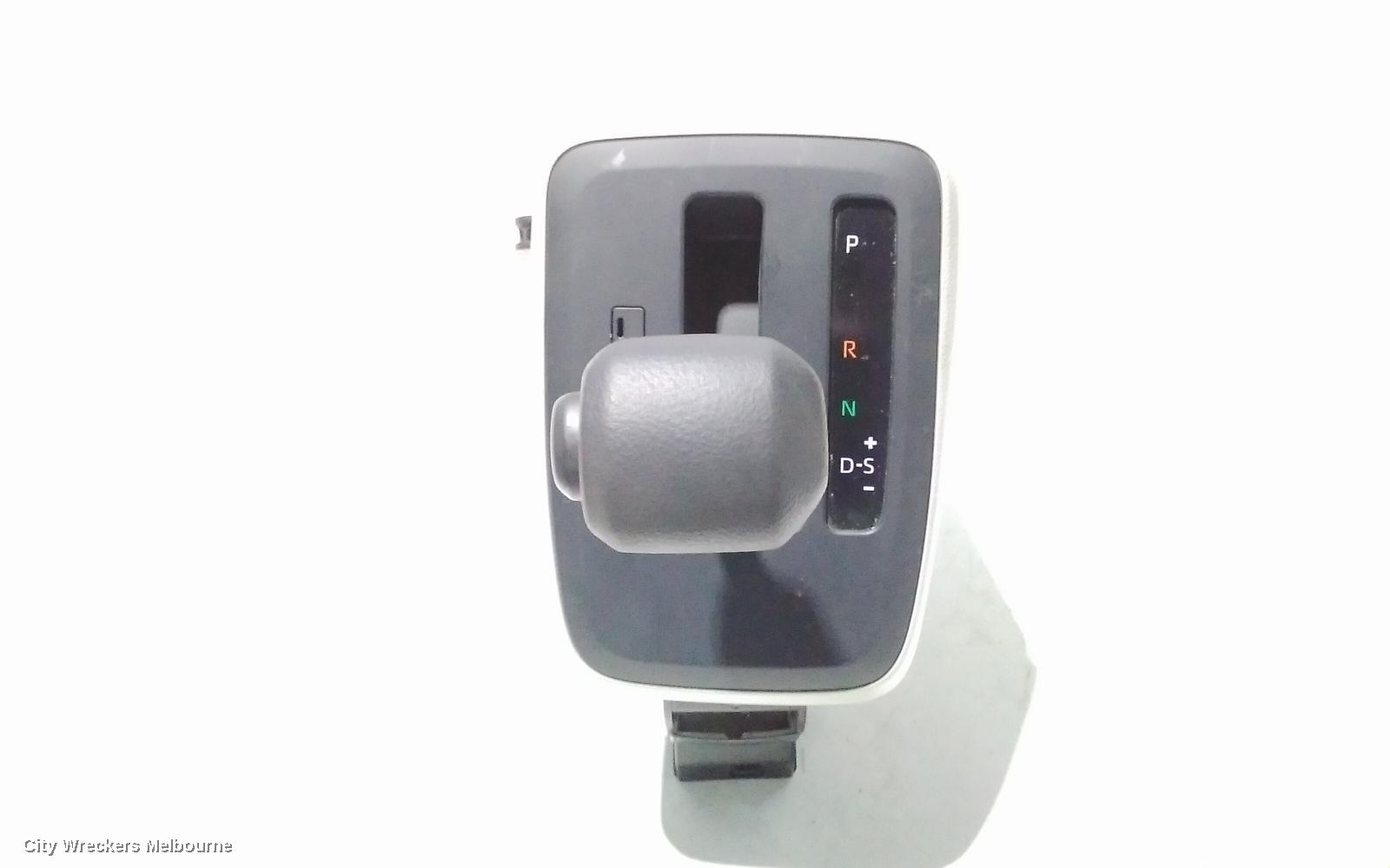 TOYOTA HIACE GEAR STICK/SHIFTER, 300 SERIES, AUTO T/M, 02/2019 ONWARDS