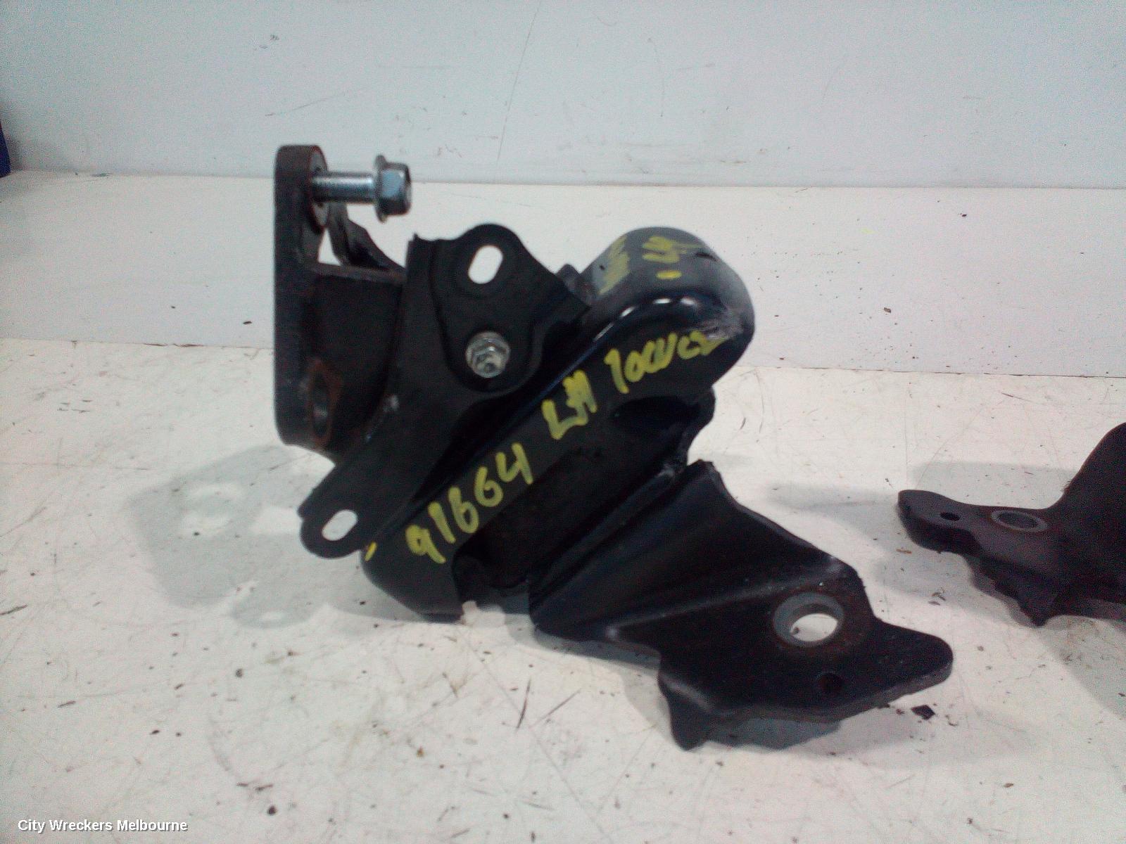 TOYOTA HIACE MOUNT, 300 SERIES, 02/2019 ONWARDS
