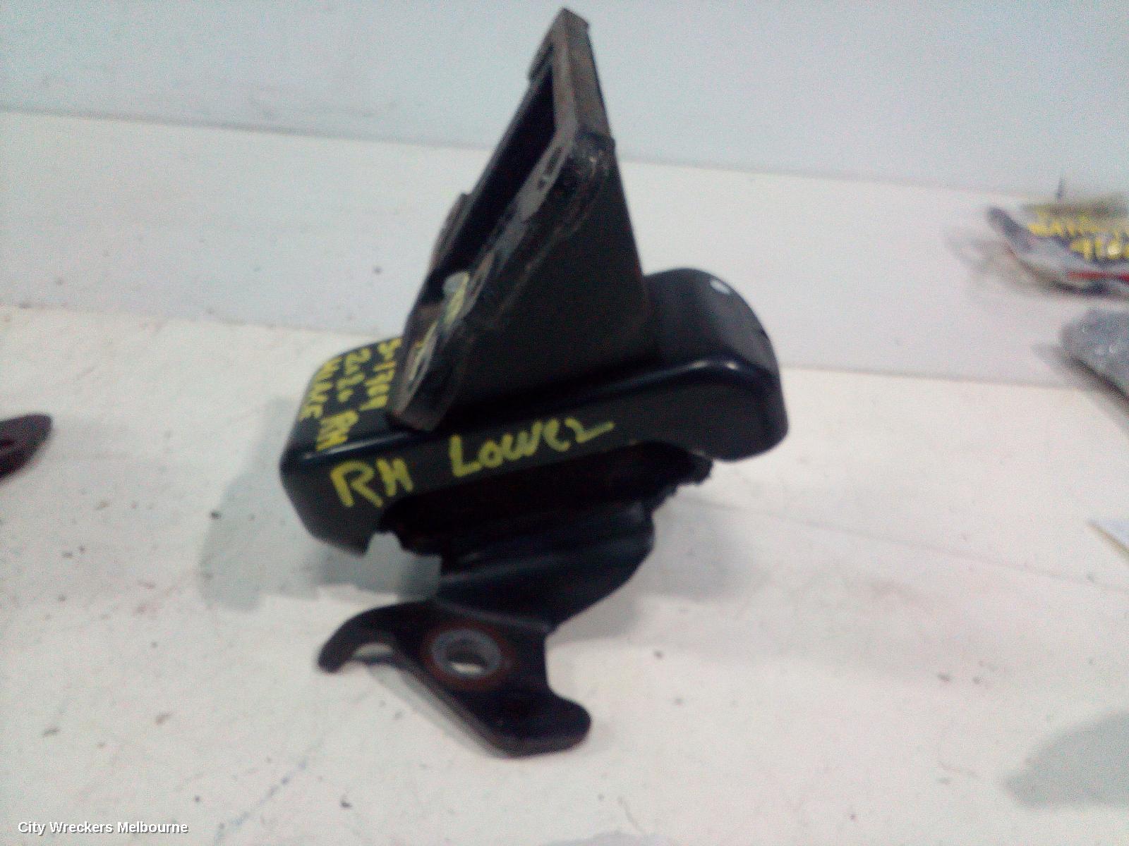 TOYOTA HIACE MOUNT, 300 SERIES, 02/2019 ONWARDS