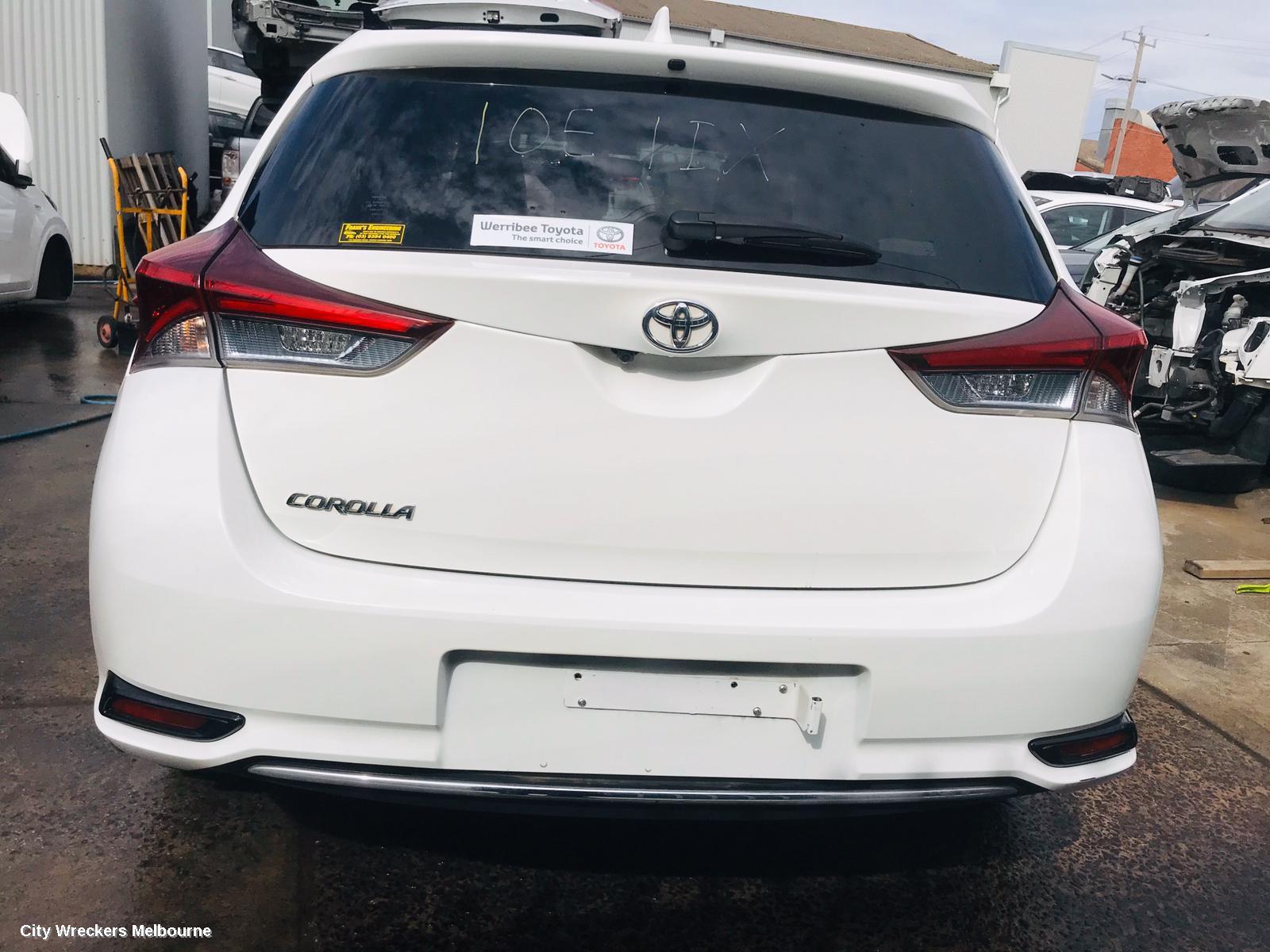 TOYOTA COROLLA RIGHT FRONT WINDOW REG/MOTOR, ZRE182R, HATCH, 01/2014 - 06/2018