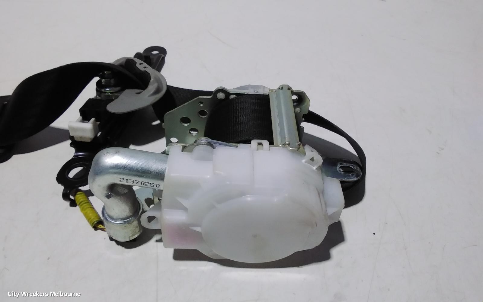 TOYOTA KLUGER SEATBELT/STALK, LH FRONT, SEAT BELT ONLY, GSU40-GSU45, 07/2010 - 02/2014