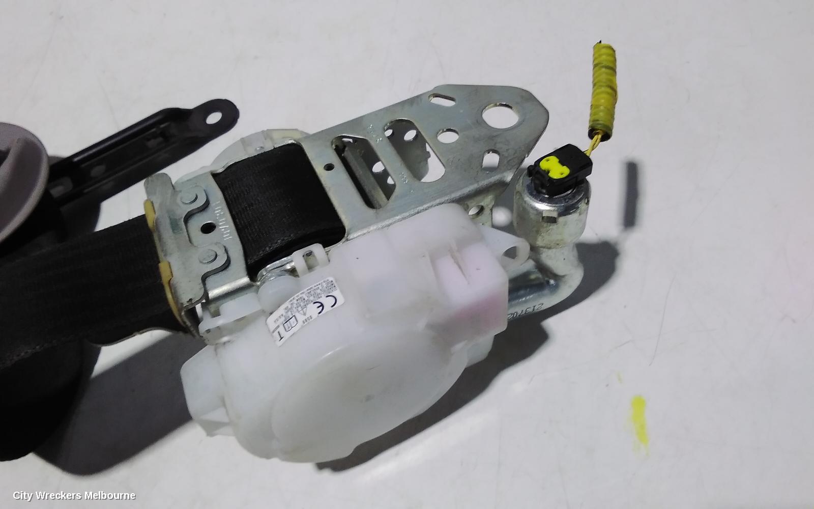 TOYOTA KLUGER SEATBELT/STALK, LH FRONT, SEAT BELT ONLY, GSU40-GSU45, 07/2010 - 02/2014