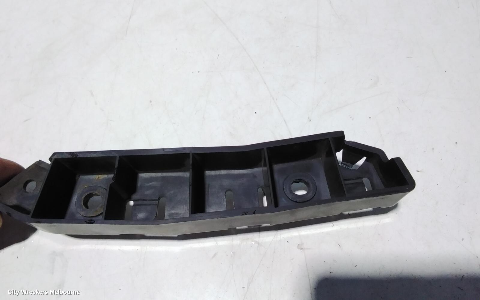 FORD FOCUS, LW 05/2011 - 08/2015, LHF BAR SLIDER: 91736