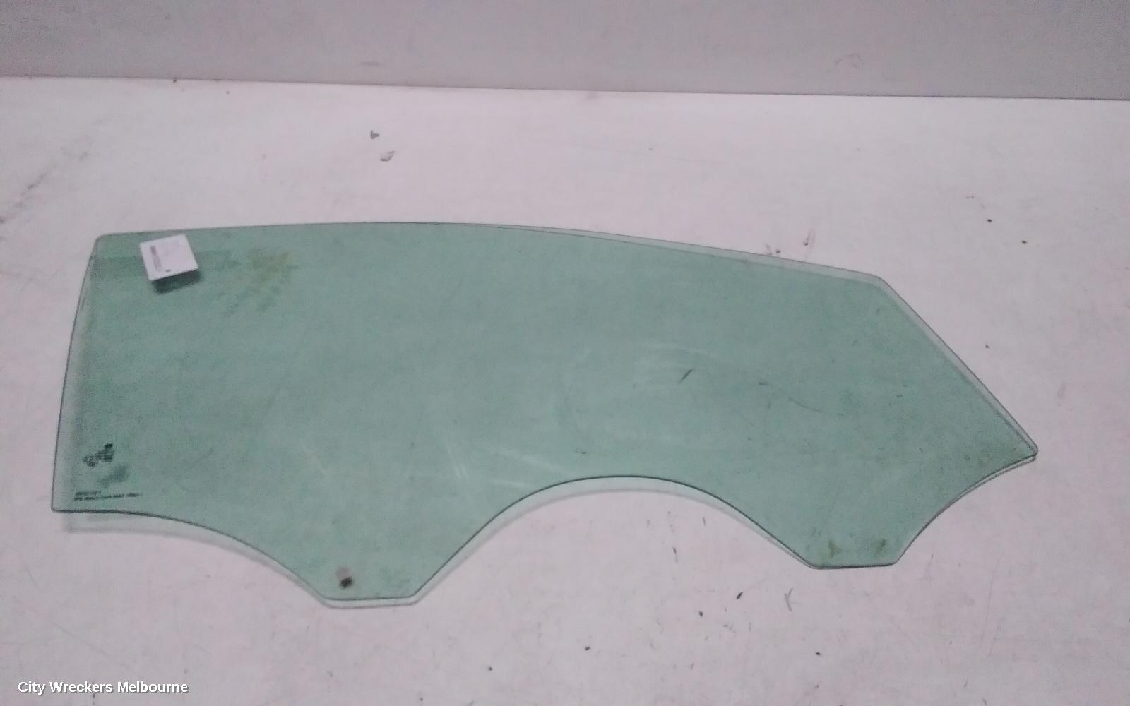 VOLKSWAGEN POLO RIGHT FRONT DOOR WINDOW, 6R, 5DR HATCH, 05/2010 - 05/2014