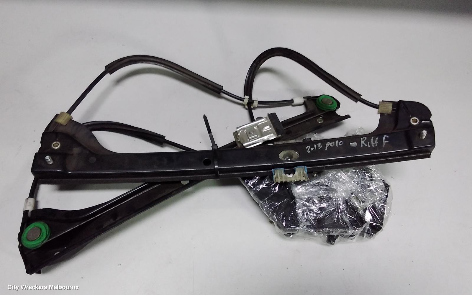 VOLKSWAGEN POLO RIGHT FRONT WINDOW REG/MOTOR, 6R, POWER, 5DR HATCH, 05/2010 - 05/2014