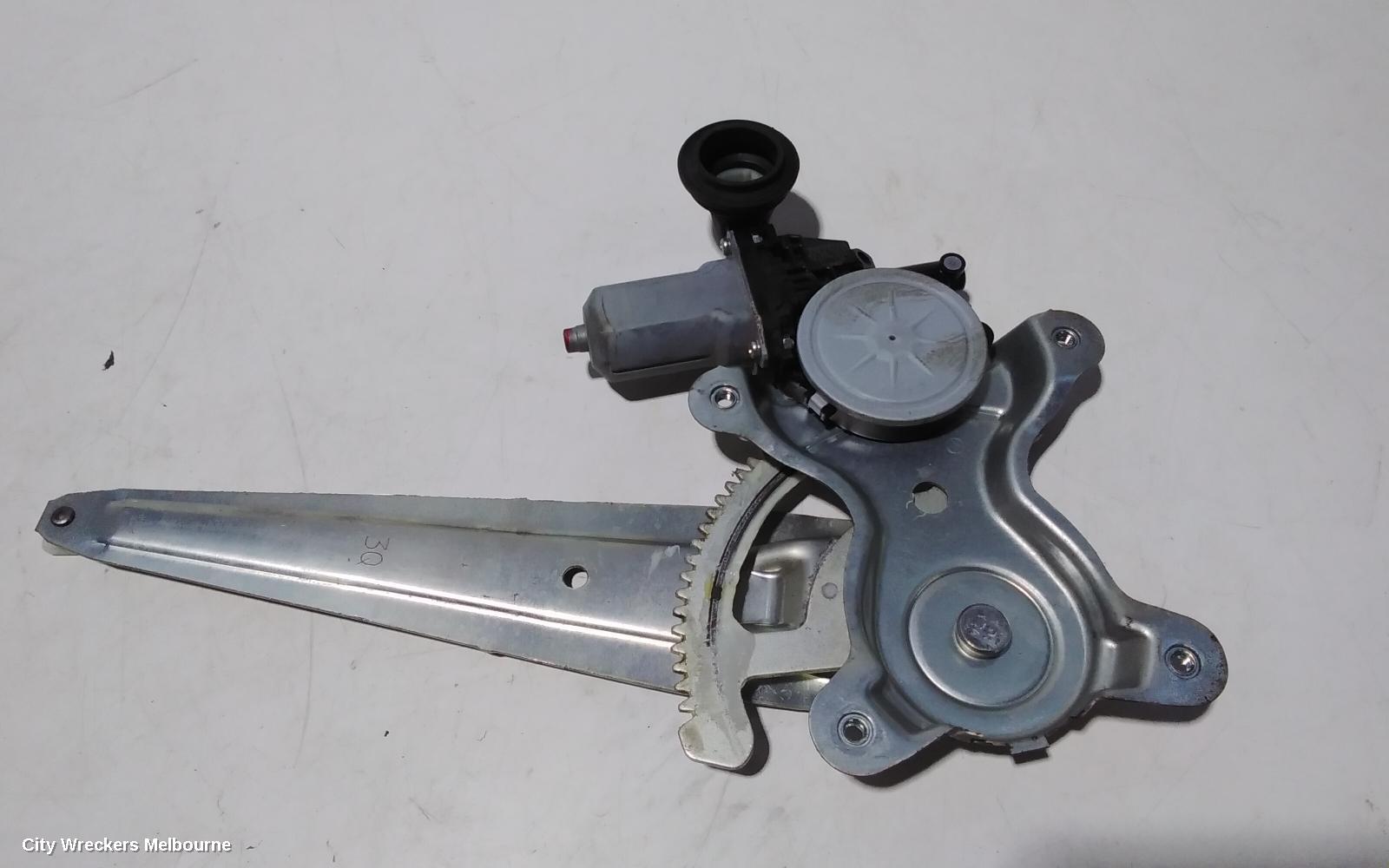 TOYOTA KLUGER RIGHT REAR WND REG/MOTOR, GSU40-GSU45, 08/2007 - 02/2014