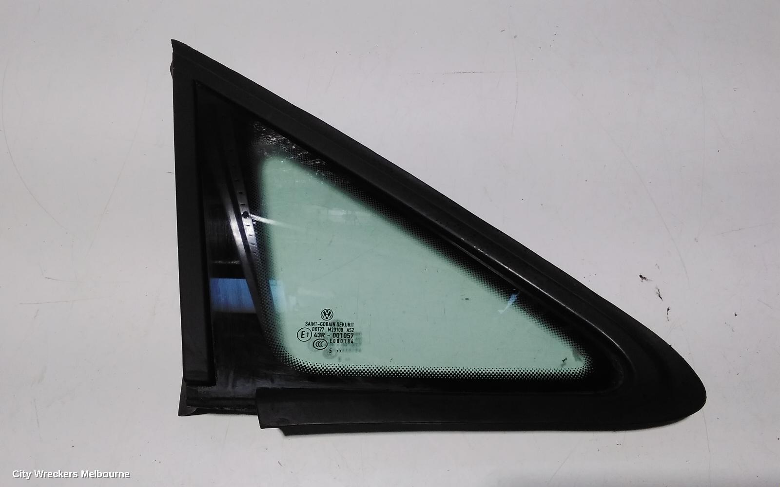 VOLKSWAGEN CADDY RIGHT FRONT 1/4 DOOR GLASS, 2K, IN BODY, 12/2004 - 06/2015