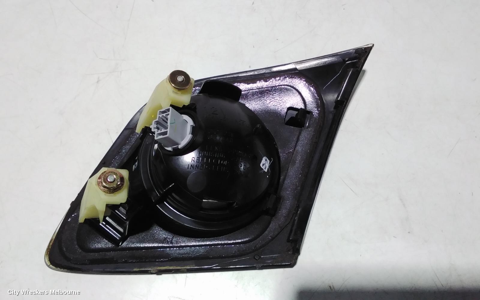 MAZDA 3 REAR GARNISH, TAILGATE LAMP (LH SIDE), 2.3, HATCH, BK, 10/2003 - 06/2006