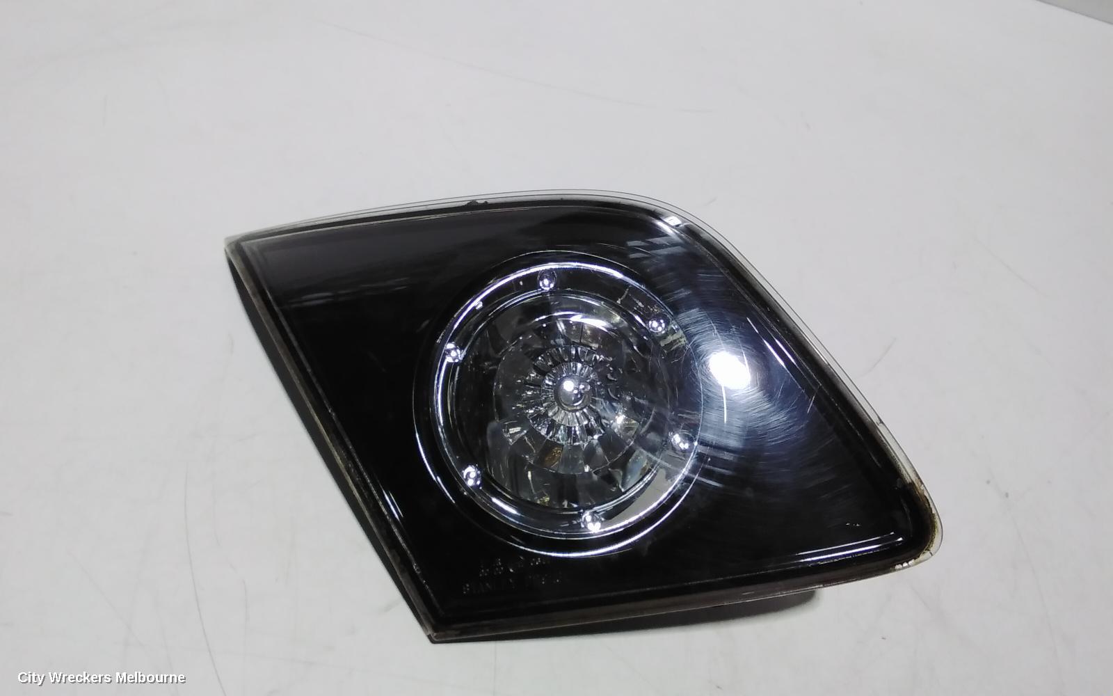 MAZDA 3 REAR GARNISH, TAILGATE LAMP (LH SIDE), 2.3, HATCH, BK, 10/2003 - 06/2006