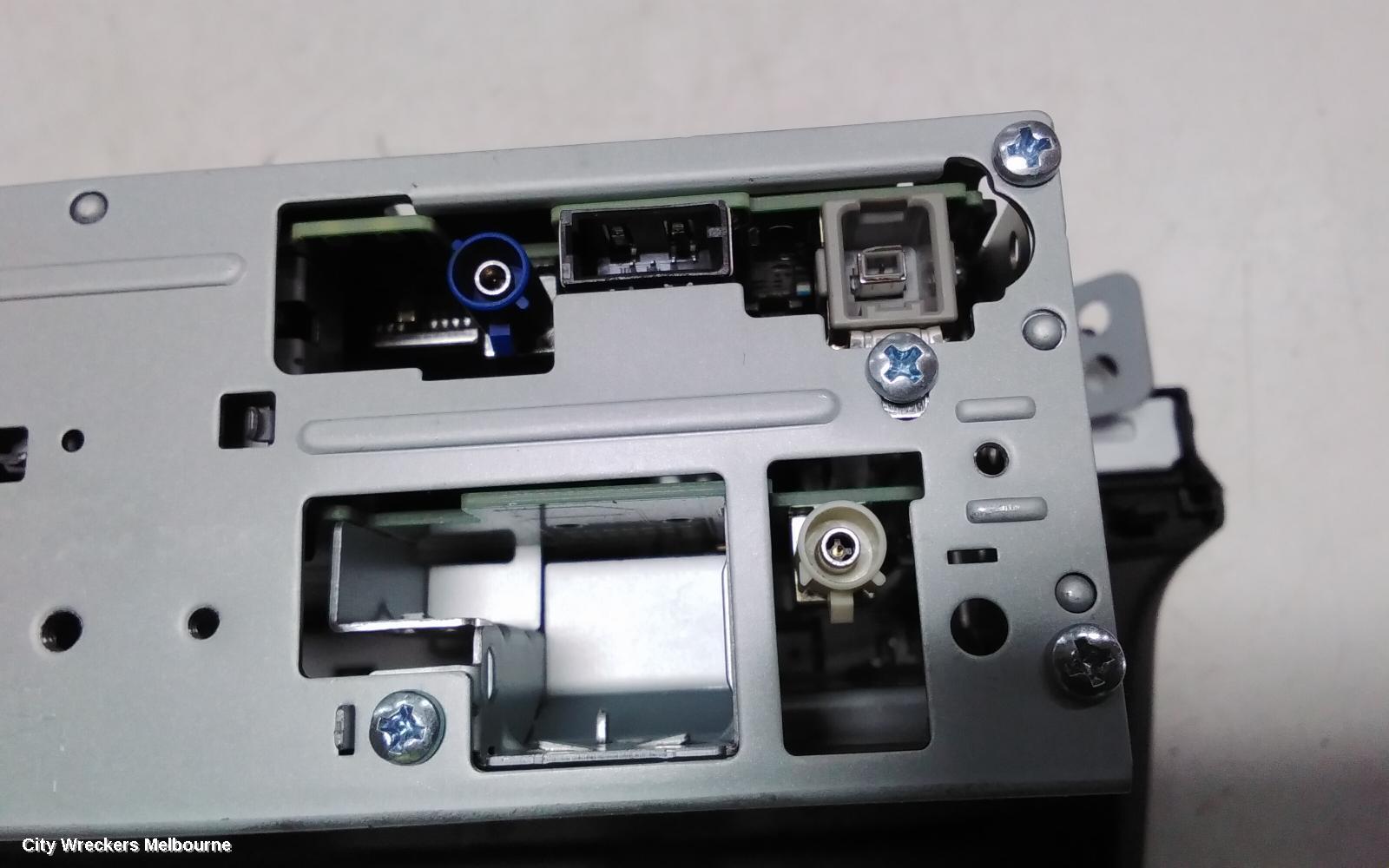 HYUNDAI KONA RADIO/CD/DVD/SAT/TV, DISPLAY UNIT, 8 IN, OS, 09/2017 ONWARDS