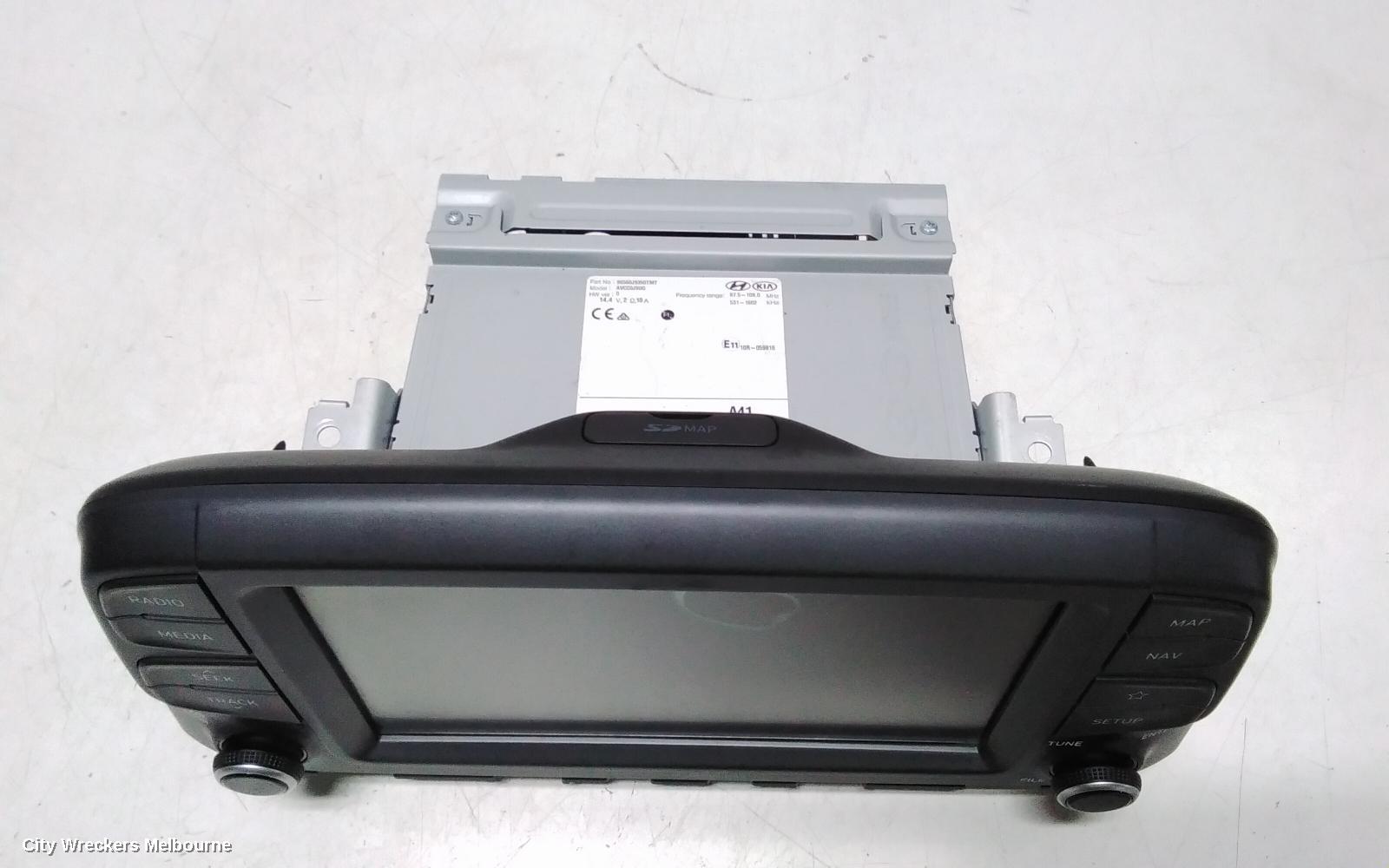 HYUNDAI KONA RADIO/CD/DVD/SAT/TV, DISPLAY UNIT, 8 IN, OS, 09/2017 ONWARDS