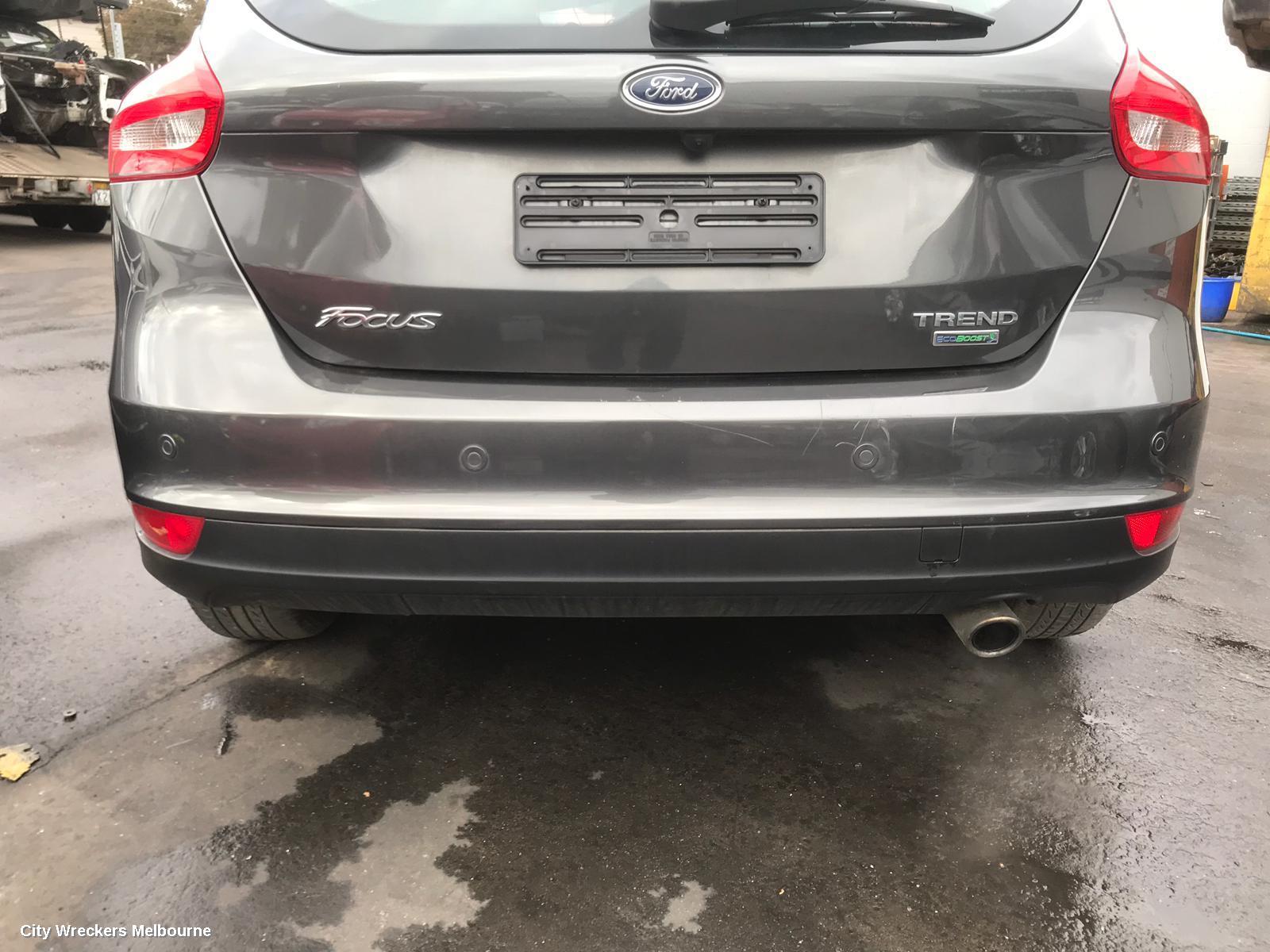 FORD FOCUS RIGHT HEADLAMP, LW, CHROME BACKGROUND, 05/2011 - 07/2012