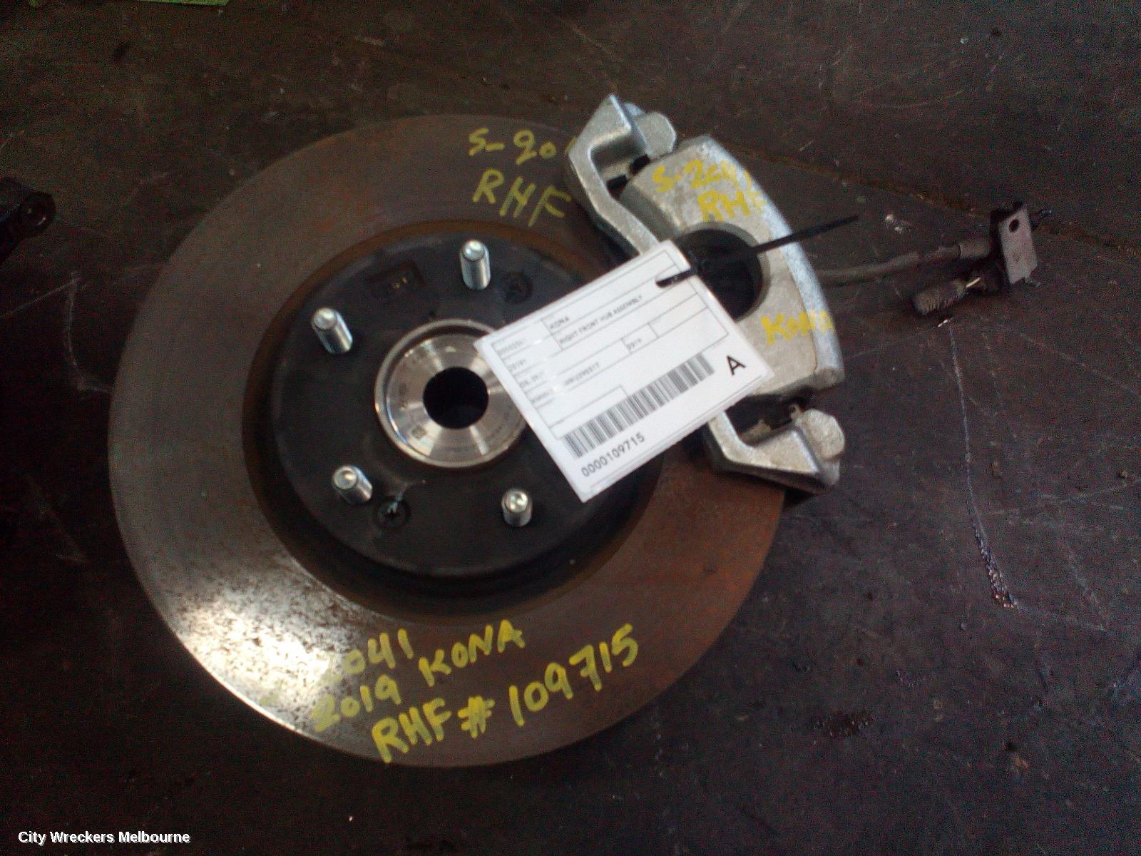 HYUNDAI KONA RIGHT FRONT HUB ASSEMBLY, OS, 09/2017 - 07/2023