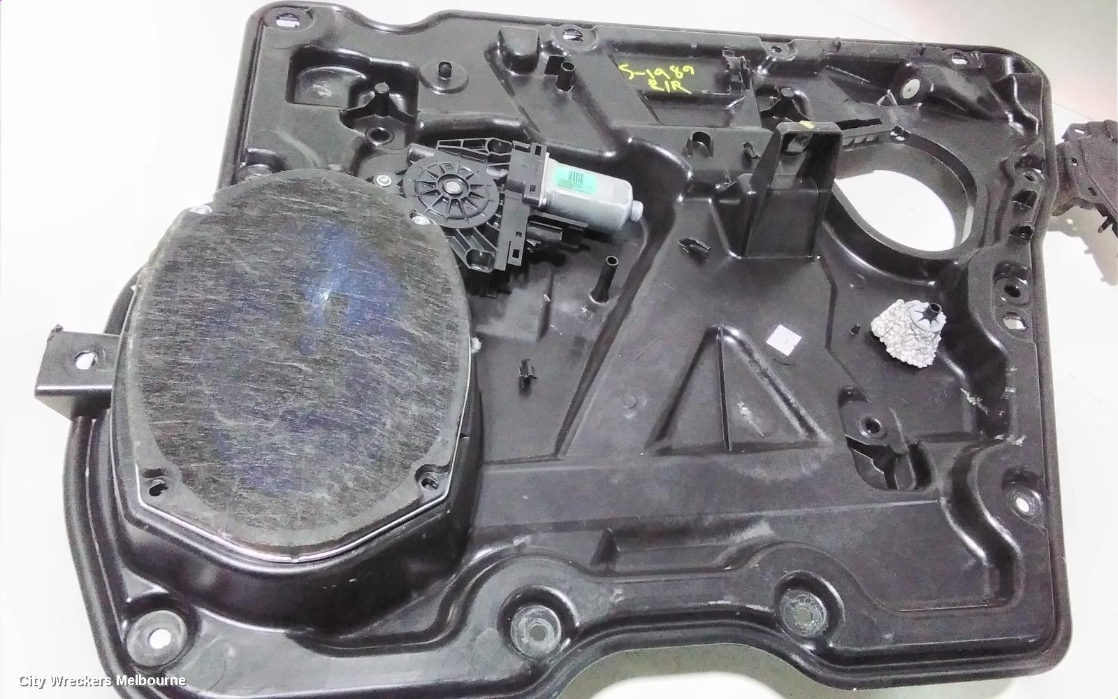 FIAT FREEMONT RIGHT REAR WND REG/MOTOR, JF, 04/2013 - 01/2017