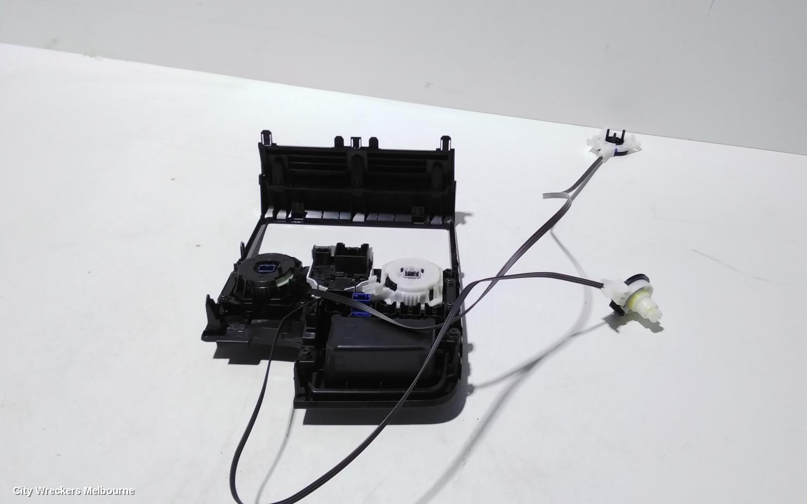 TOYOTA HIACE HEATER/AC CONTROLS, STANDARD TYPE, 300 SERIES, 04/2019 ONWARDS