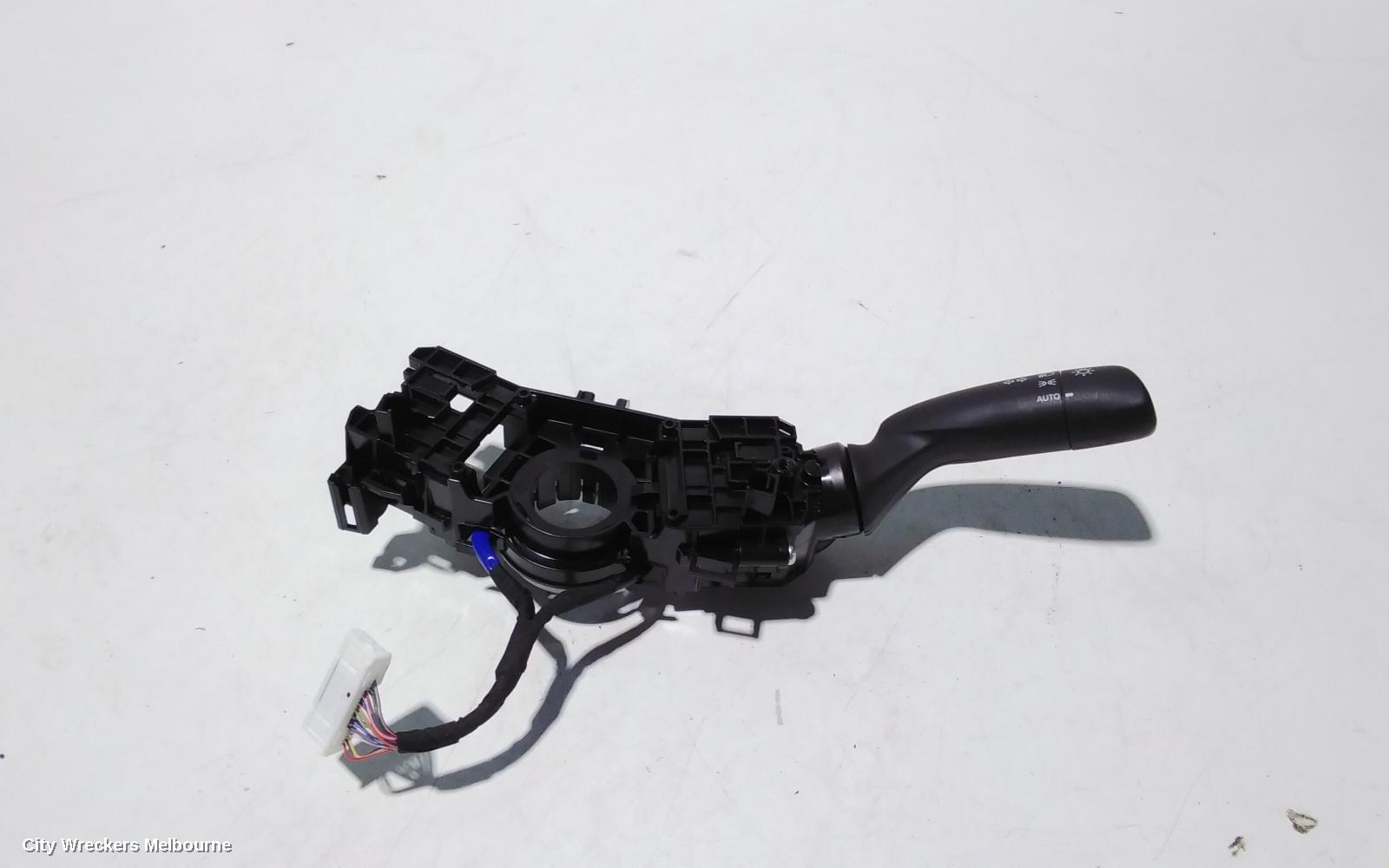 TOYOTA HIACE COMBINATION SWITCH, FLASHER SWITCH, NON FOGLAMP TYPE, 300 SERIES, 04/2019 ONWARDS