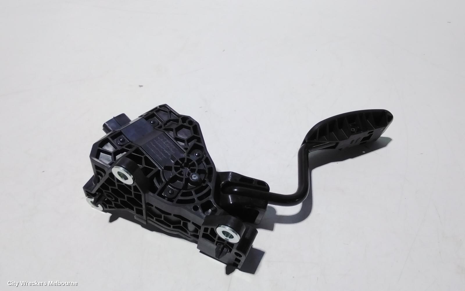 TOYOTA HIACE PEDAL ASSEMBLY, 300 SERIES, ACCELERATOR PEDAL, 02/2019 ONWARDS