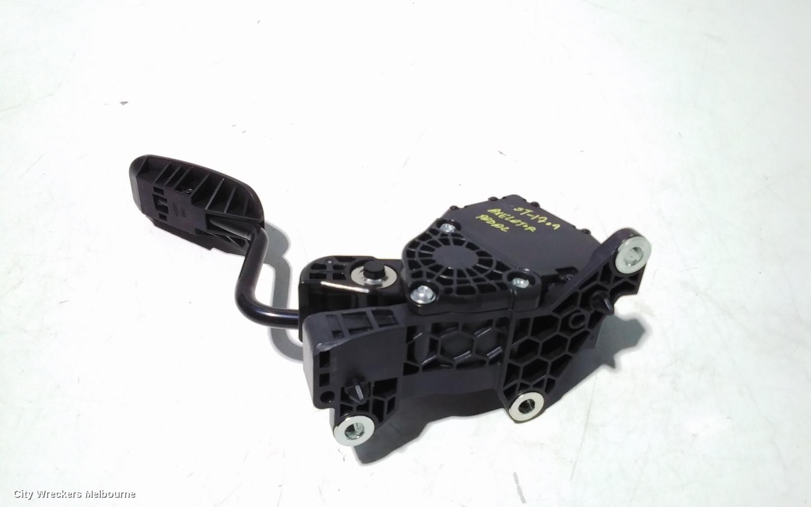 TOYOTA HIACE PEDAL ASSEMBLY, 300 SERIES, ACCELERATOR PEDAL, 02/2019 ONWARDS