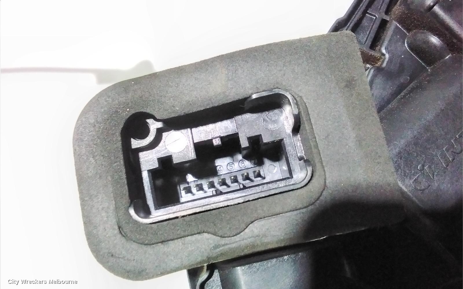 VOLKSWAGEN JETTA DOOR/BOOT/GATE LOCK, LEFT FRONT DOOR LOCK, P/N 5K2837015E, 1B, 02/2011 - 12/2017