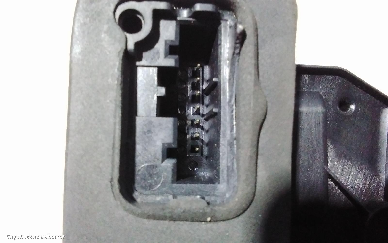 VOLKSWAGEN JETTA DOOR/BOOT/GATE LOCK, RIGHT FRONT DOOR LOCK, P/N 5K2837016D, 1B, 02/2011 - 12/2017