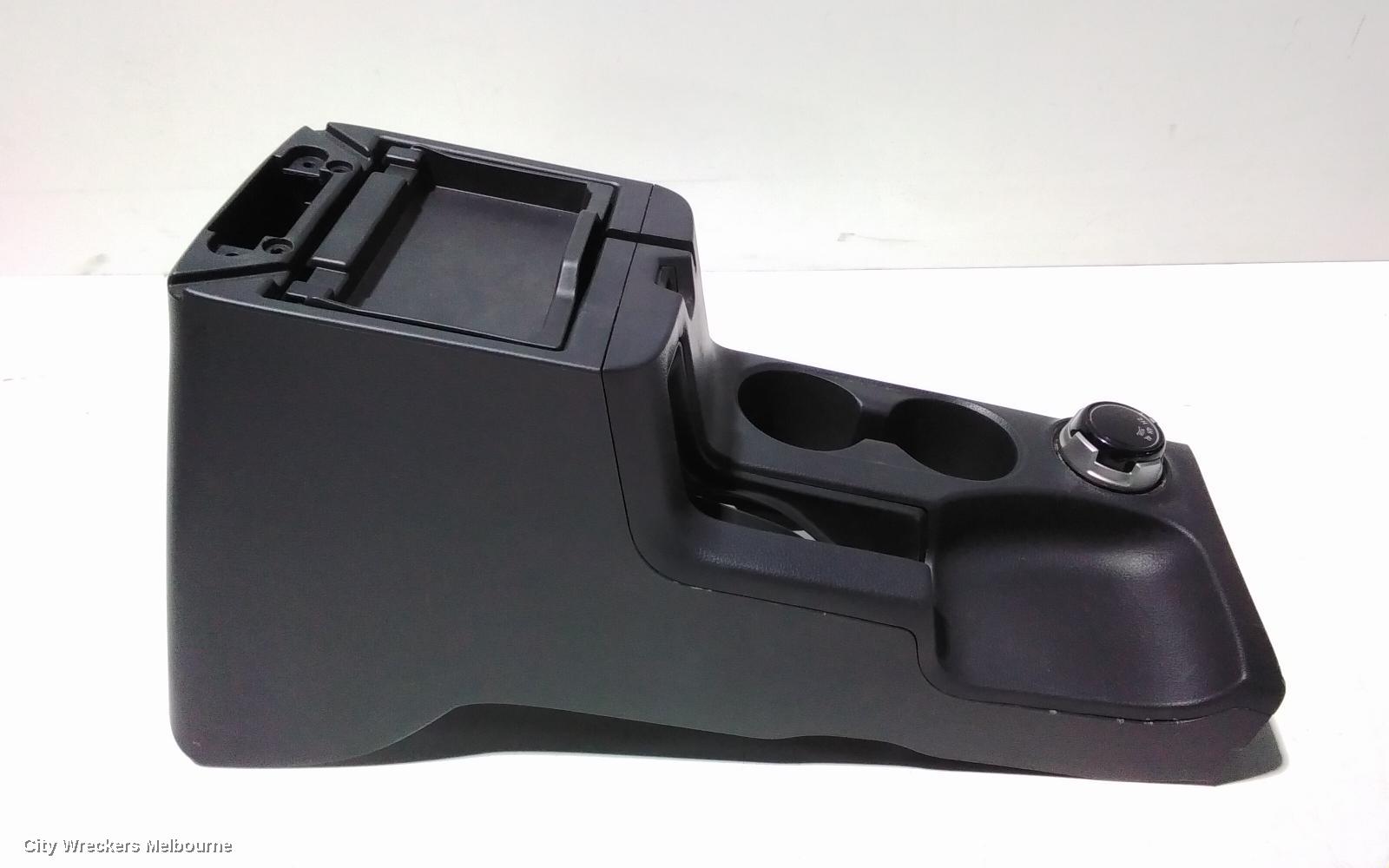 MITSUBISHI TRITON CONSOLE, CENTRE CONSOLE, AUTO T/M, 4WD, NON HILL DECENT ASSIST TYPE, BLACK, MQ-MR, 03/2015 - 10/2023