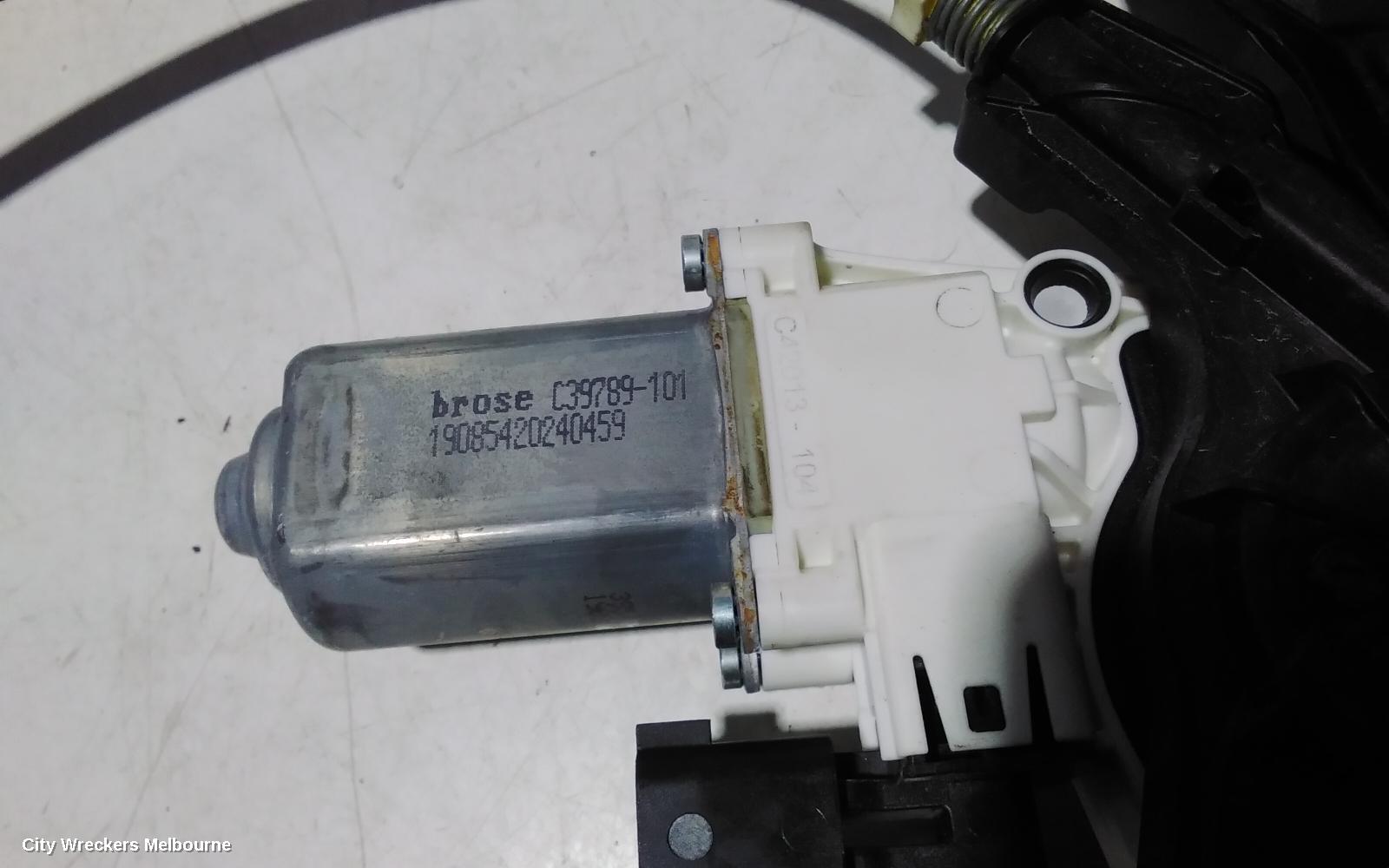 LAND ROVER DISCOVERY SPORT RIGHT FRONT WINDOW REG/MOTOR, L550, 01/2015 ONWARDS