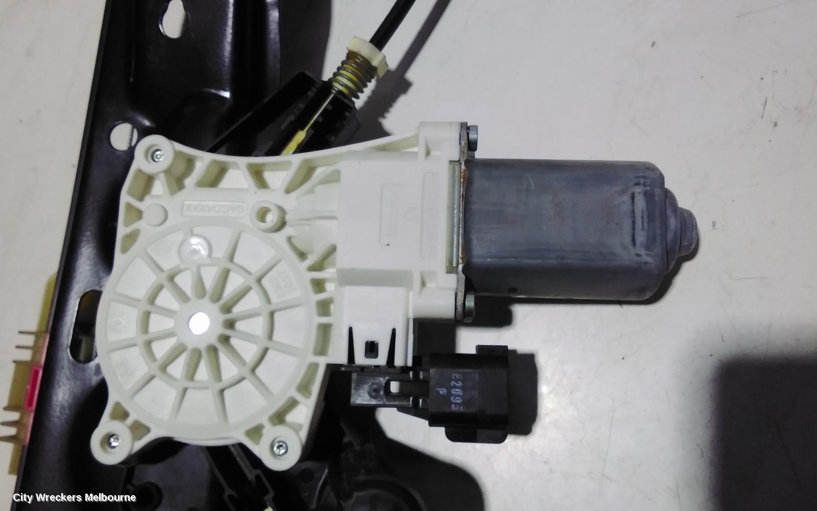 LAND ROVER DISCOVERY SPORT RIGHT FRONT WINDOW REG/MOTOR, L550, 01/2015 ONWARDS