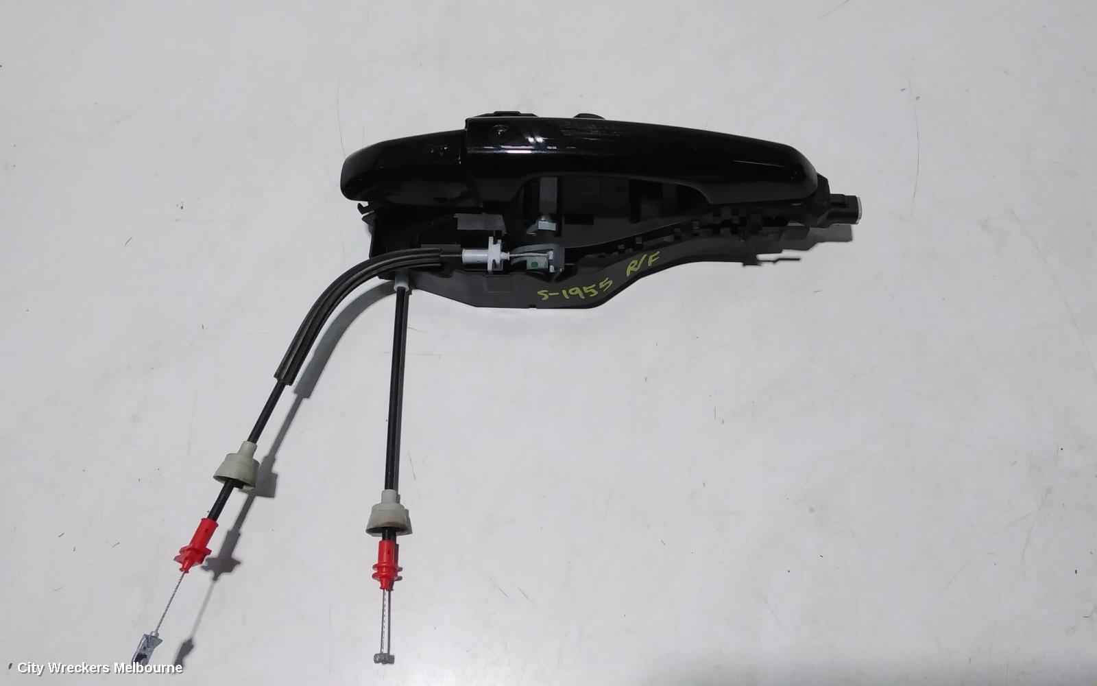 LAND ROVER DISCOVERY SPORT DOOR HANDLE, RH FRONT, OUTER, COLOUR CODED, NON CHROME INSERT TYPE, L550, 01/2015 - 06/2019