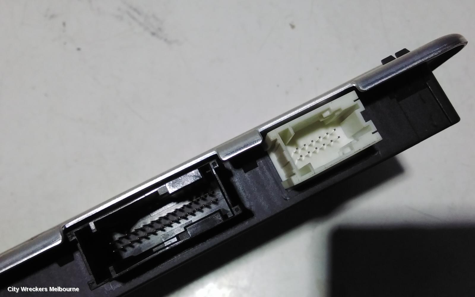 BMW 5 SERIES ECU, FOOTWELL MODULE, F07/F10/F11, 02/2010 - 10/2017