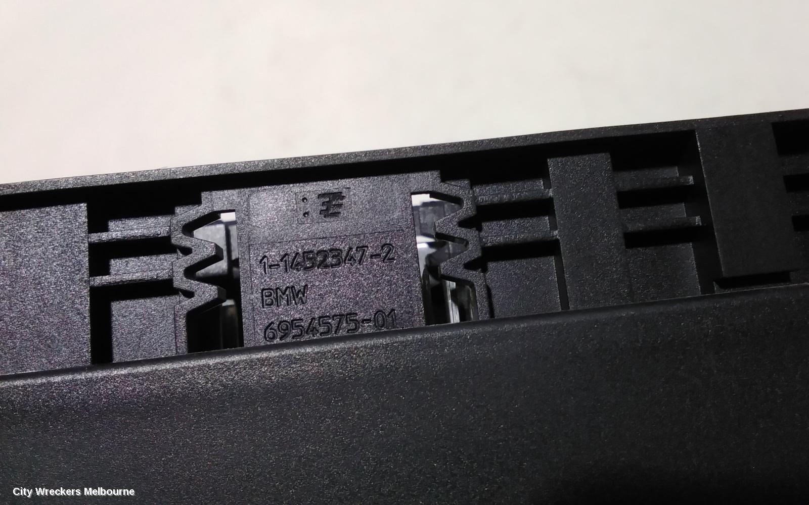 BMW 5 SERIES ECU, FOOTWELL MODULE, F07/F10/F11, 02/2010 - 10/2017