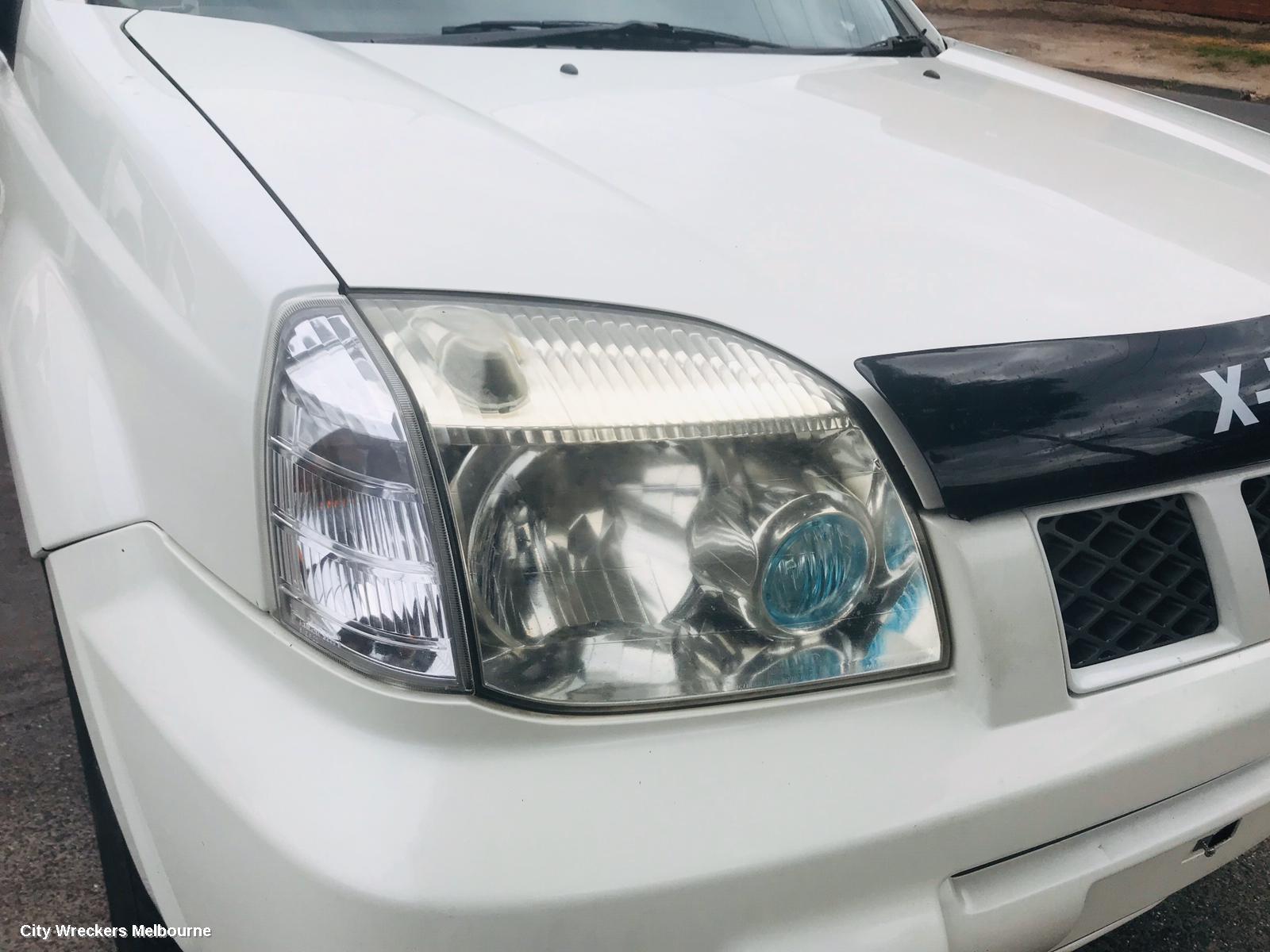 NISSAN XTRAIL RIGHT HEADLAMP, T30, BLUE LENS TYPE, 10/2001 - 09/2007