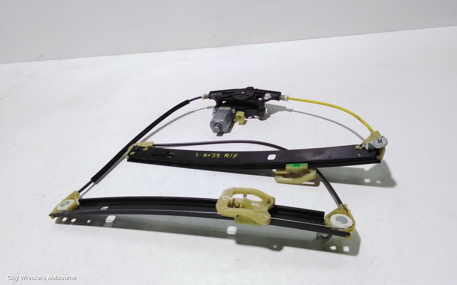 AUDI A4 RIGHT FRONT WINDOW REG/MOTOR, B9 8W, 10/2015 - 01/2025