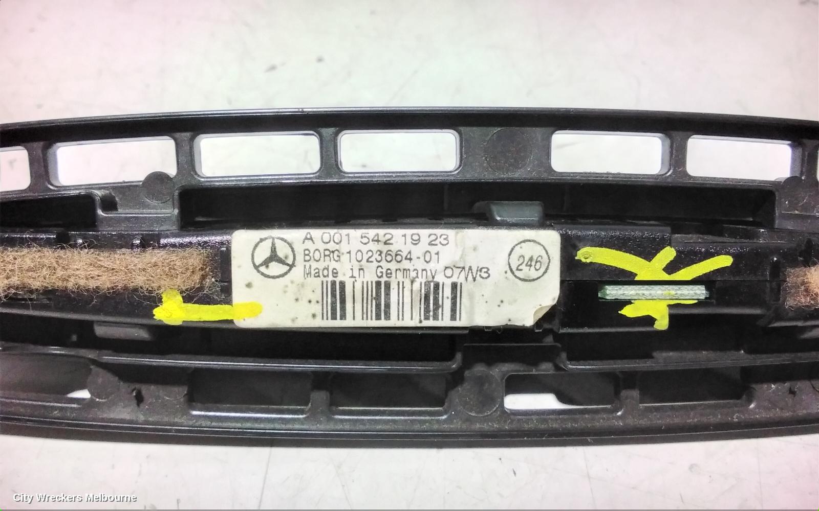 CHRYSLER 300C HIGH LEVEL STOPLIGHT, 11/2005 - 12/2011