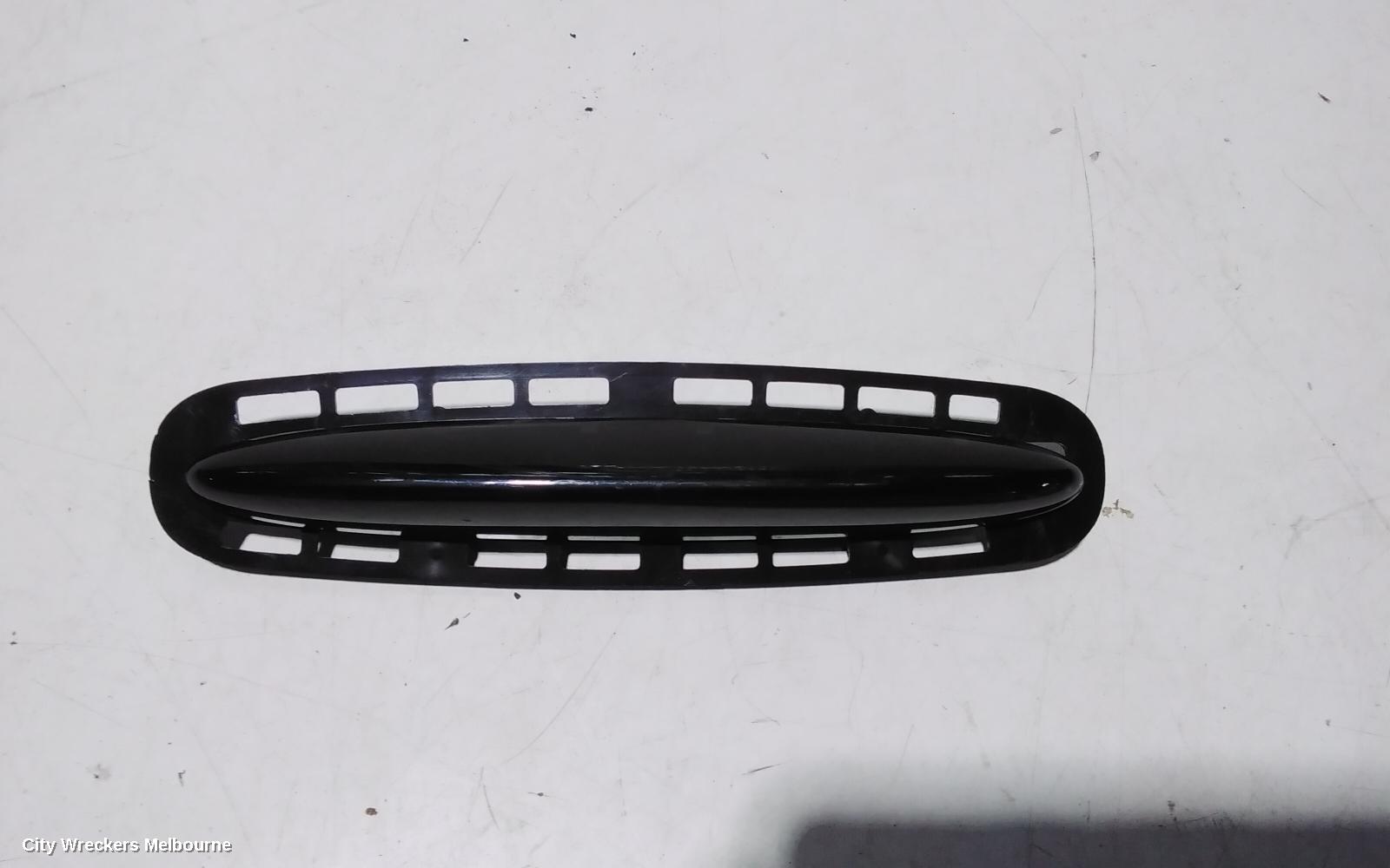 CHRYSLER 300C HIGH LEVEL STOPLIGHT, 11/2005 - 12/2011